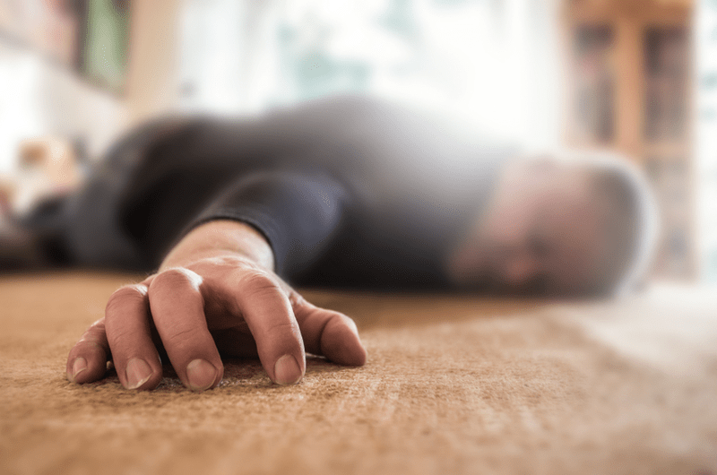 Người đàn ông 51 tuổi tử vong sau bữa ăn cùng bạn bè, bác sĩ chỉ ra sai làm 