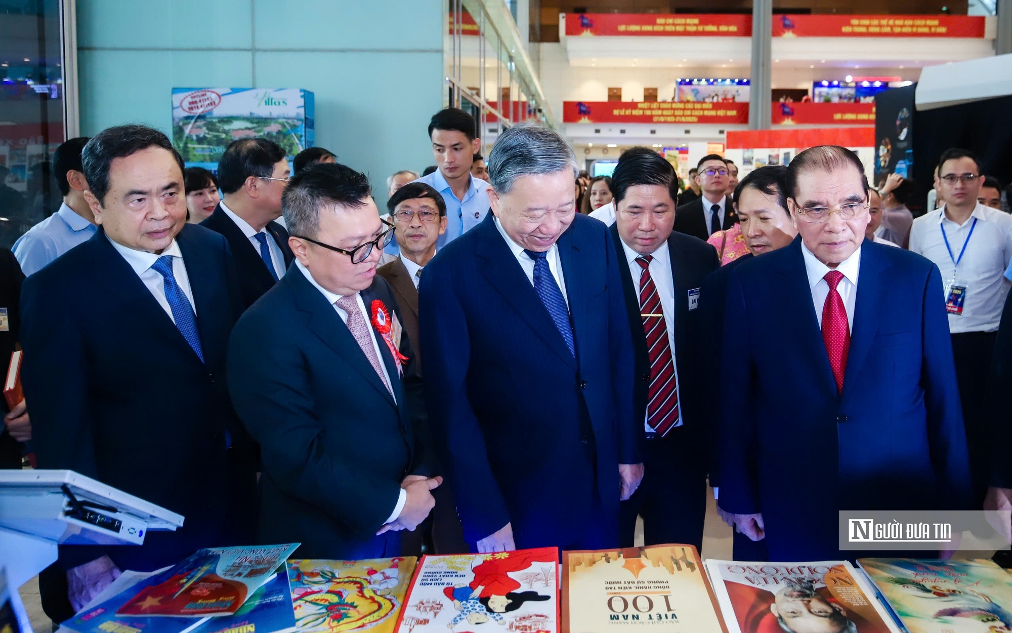 Ban Bí thư chỉ đạo phát triển xuất bản thành ngành kinh tế số hiện đại