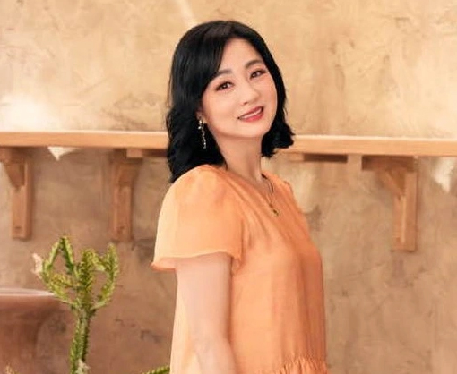 Nữ NSƯT tuổi 54 vẫn được gọi l&agrave; "c&ocirc;ng ch&uacute;a", tiết lộ l&yacute; do k&iacute;n tiếng chuyện đời tư- Ảnh 6.