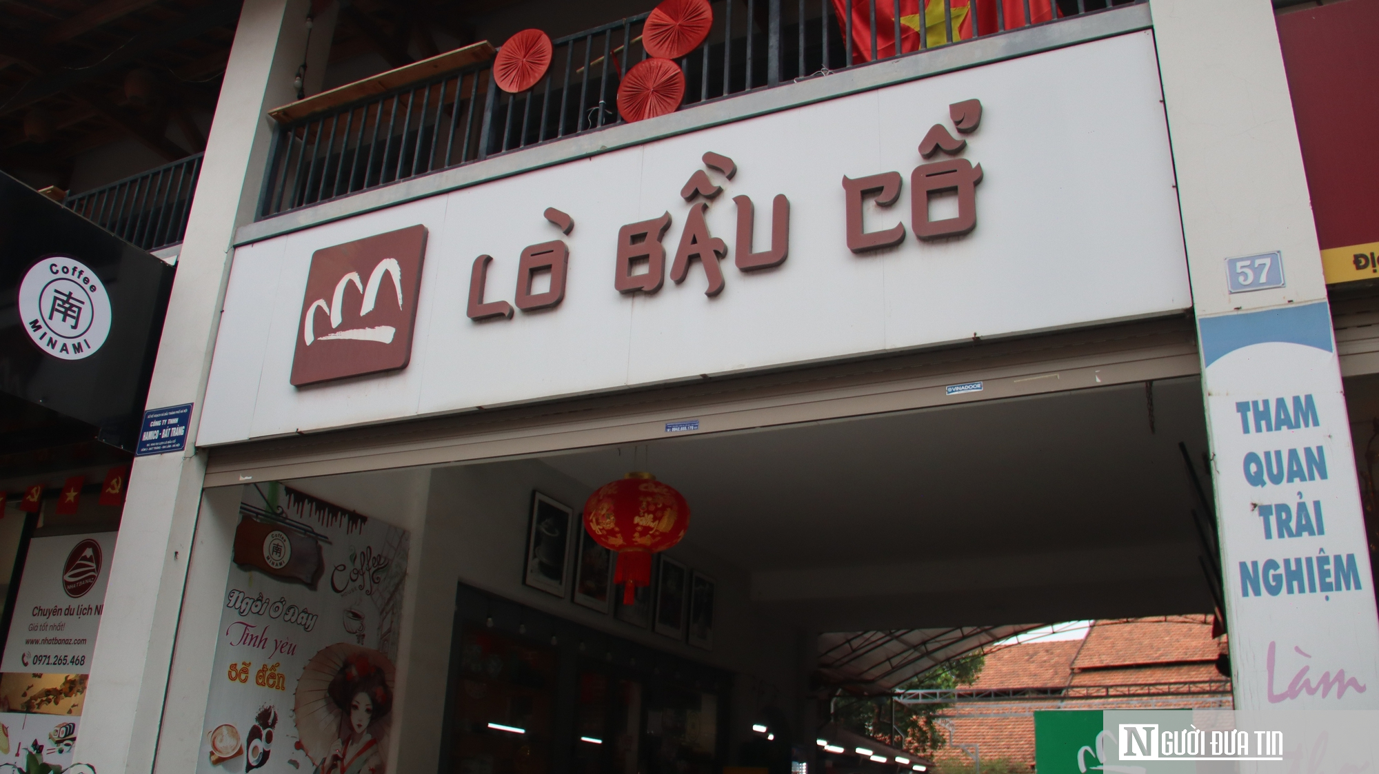 Lò Bầu nung cổ duy nhất còn lại ở Bát Tràng khiến du khách bất ngờ- Ảnh 1. Lò Bầu nung cổ duy nhất còn lại ở Bát Tràng khiến du khách bất ngờ- Ảnh 1.