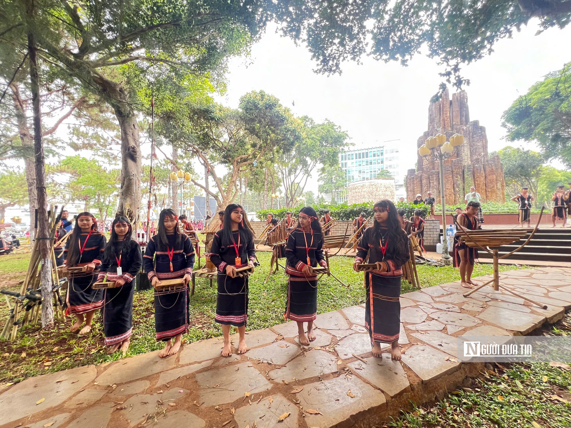 Khai mạc Năm Du lịch Quốc gia – Gia Lai 2026: Bùng nổ cảm xúc từ sân khấu thực cảnh đến Mega concert- Ảnh 9. Khai mạc Năm Du lịch Quốc gia – Gia Lai 2026: Bùng nổ cảm xúc từ sân khấu thực cảnh đến Mega concert- Ảnh 9.