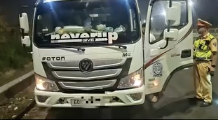 Chỉ 1 ph&uacute;t dừng, đỗ tr&ecirc;n cao tốc c&oacute; thể đ&aacute;nh đổi bằng t&iacute;nh mạng - Ảnh 1.