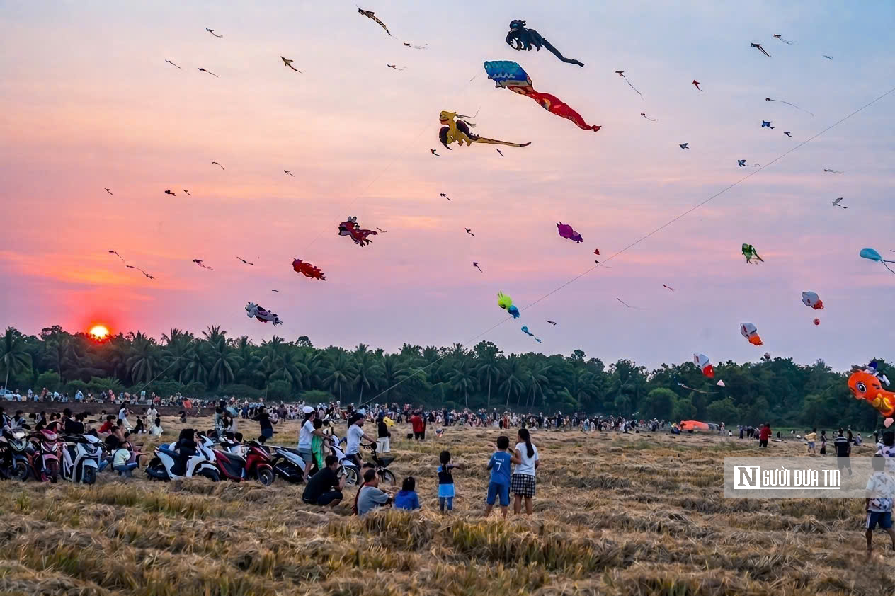 Nhộn nhịp điểm thả diều cuối tuần tại Gò Kén- Ảnh 5.