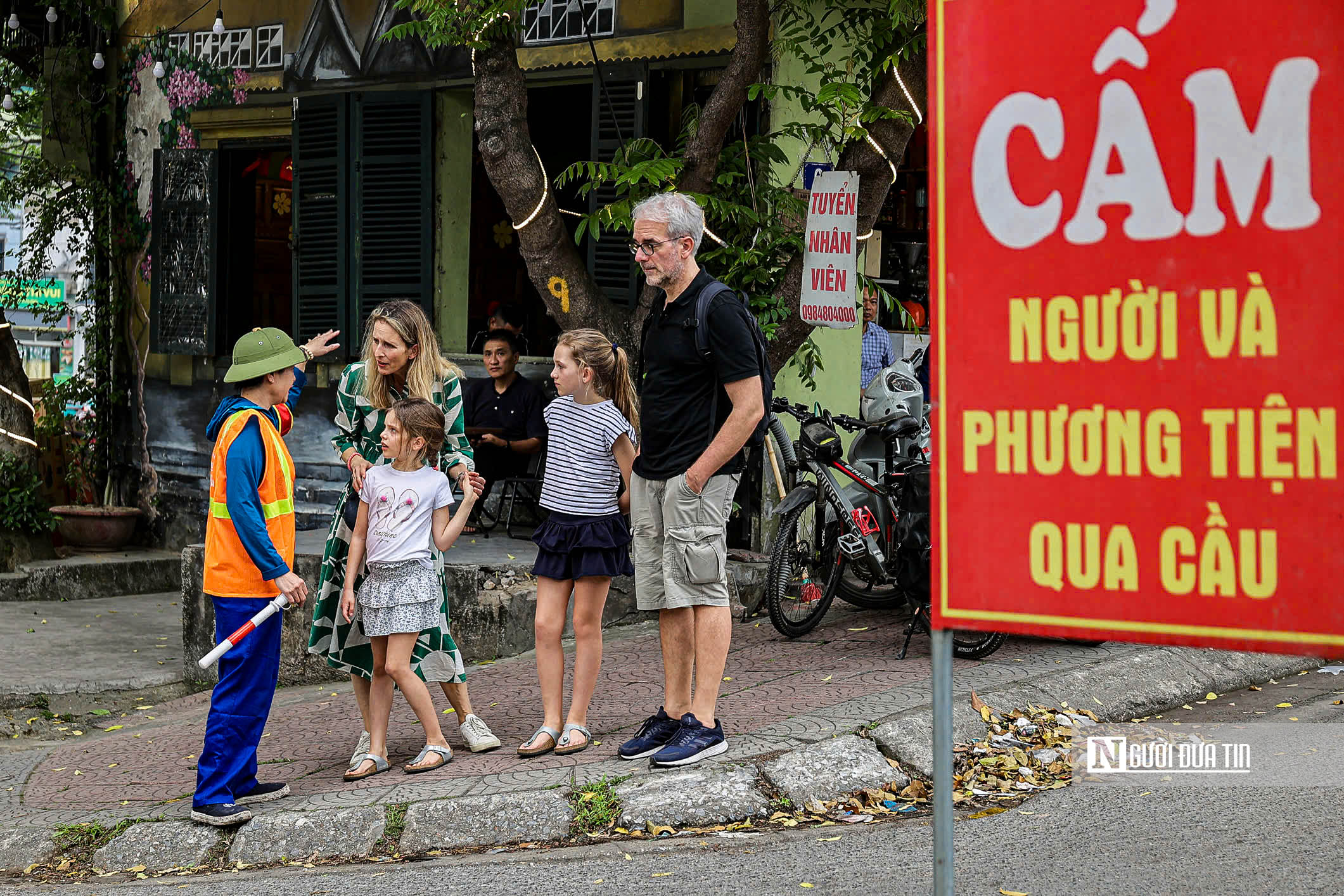 H&agrave; Nội: R&agrave;o chắn tu sửa cầu Long Bi&ecirc;n- Ảnh 6.