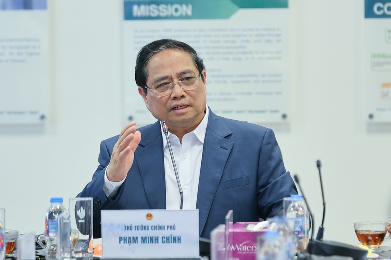 Thủ tướng: Th&uacute;c đẩy c&aacute;c giải ph&aacute;p tạo thuận lợi cho việc vận chuyển xăng dầu qua eo biển Hormuz về Việt Nam- Ảnh 2.