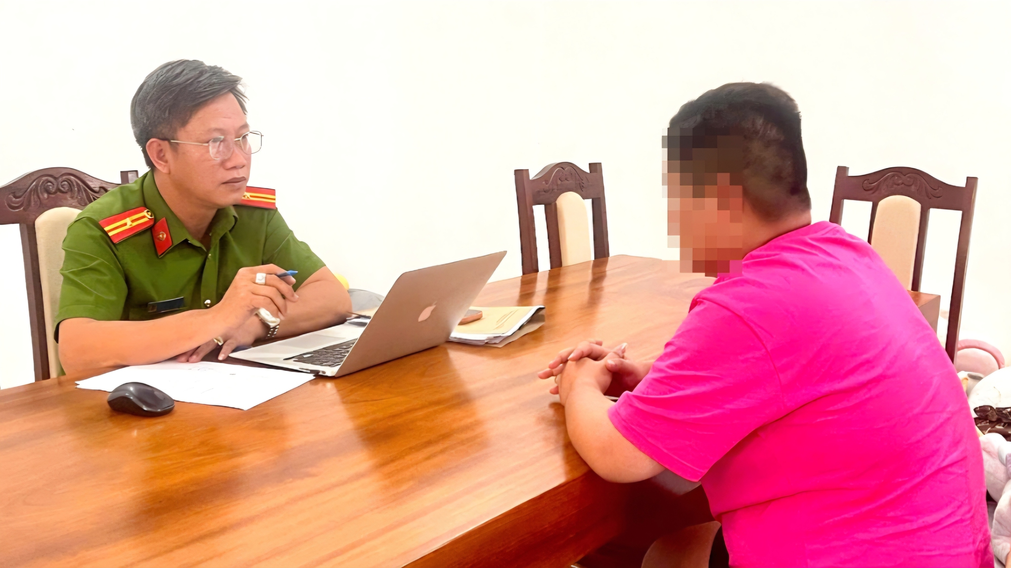 Triệt phá đường dây lừa đảo xuyên quốc gia, khởi tố 343 đối tượng- Ảnh 5.