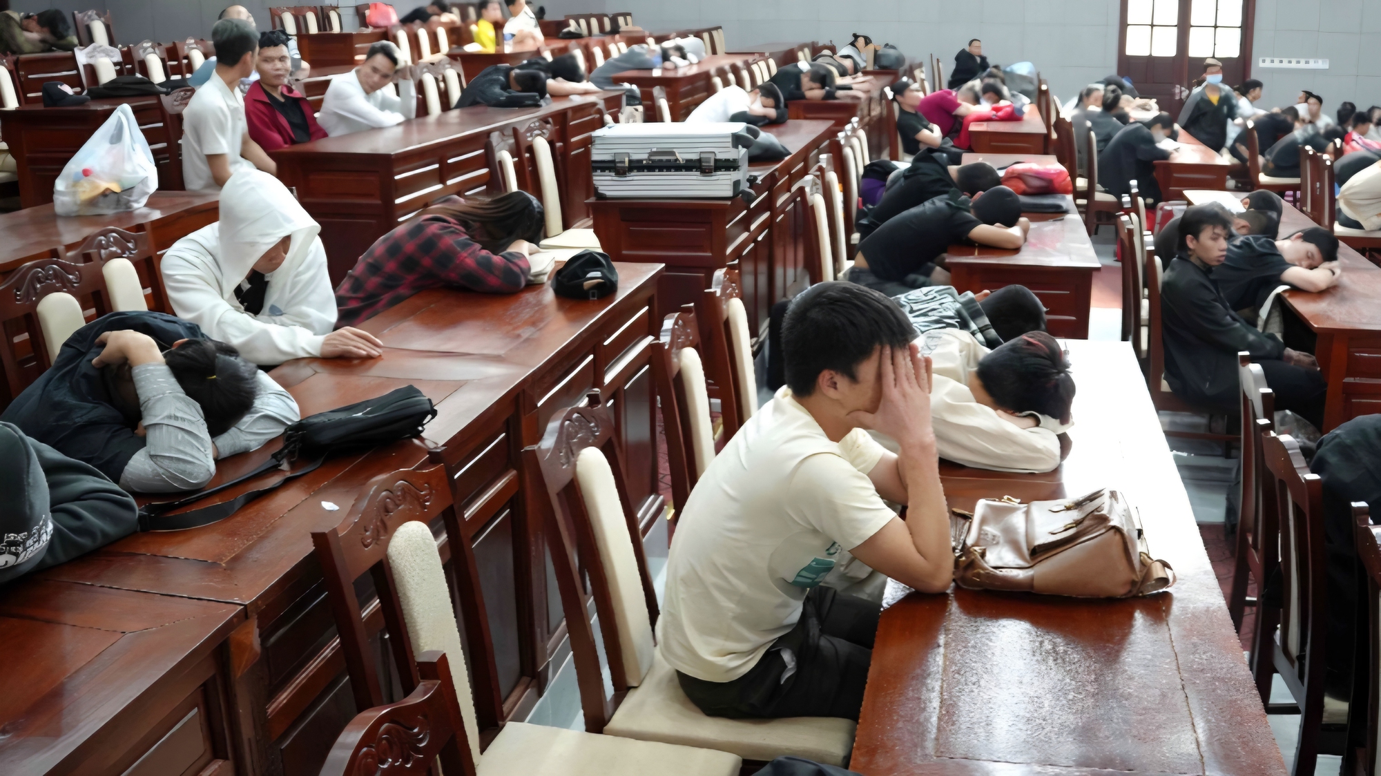 Triệt phá đường dây lừa đảo xuyên quốc gia, khởi tố 343 đối tượng- Ảnh 4.