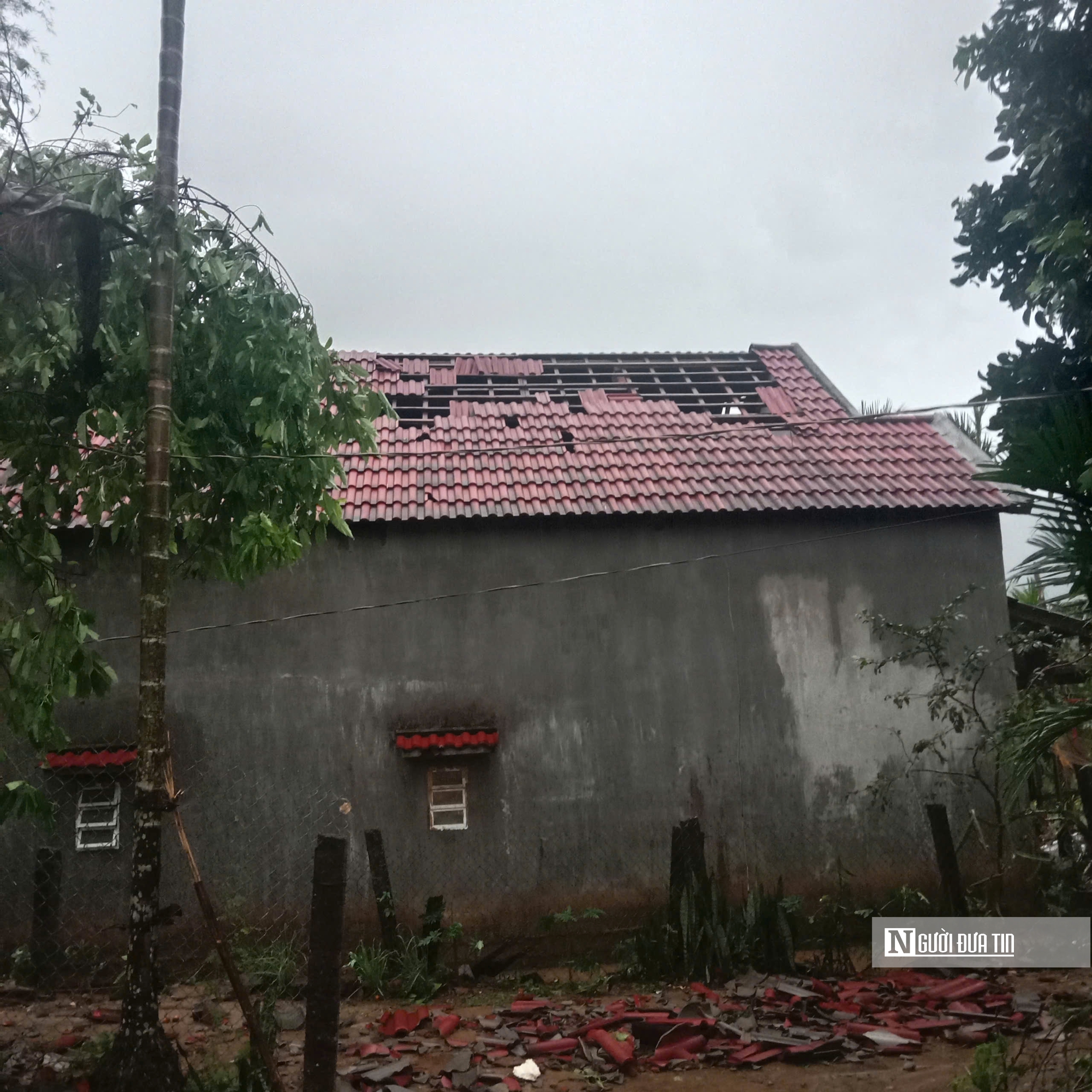 30 phút bị Lốc xoáy càn quyét, 116 nhà dân ở Quảng Ngãi hư hỏng- Ảnh 3.