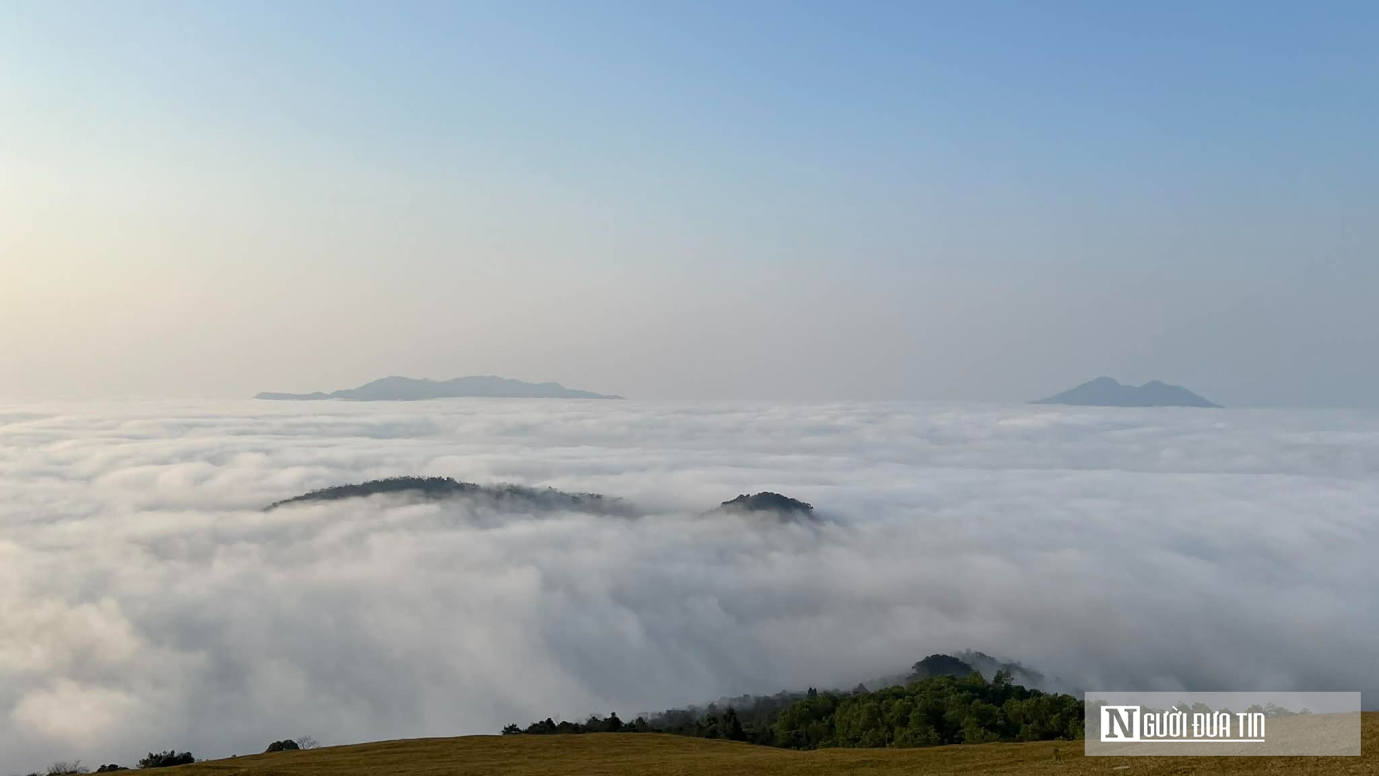 Điểm săn mây đẹp mê hồn trên đỉnh Pù Xèo, 'Tà Xùa thứ hai' ở xứ Thanh vẫn chưa được nhiều người biết đến- Ảnh 3. Điểm săn mây đẹp mê hồn trên đỉnh Pù Xèo, 'Tà Xùa thứ hai' ở xứ Thanh vẫn chưa được nhiều người biết đến- Ảnh 3.