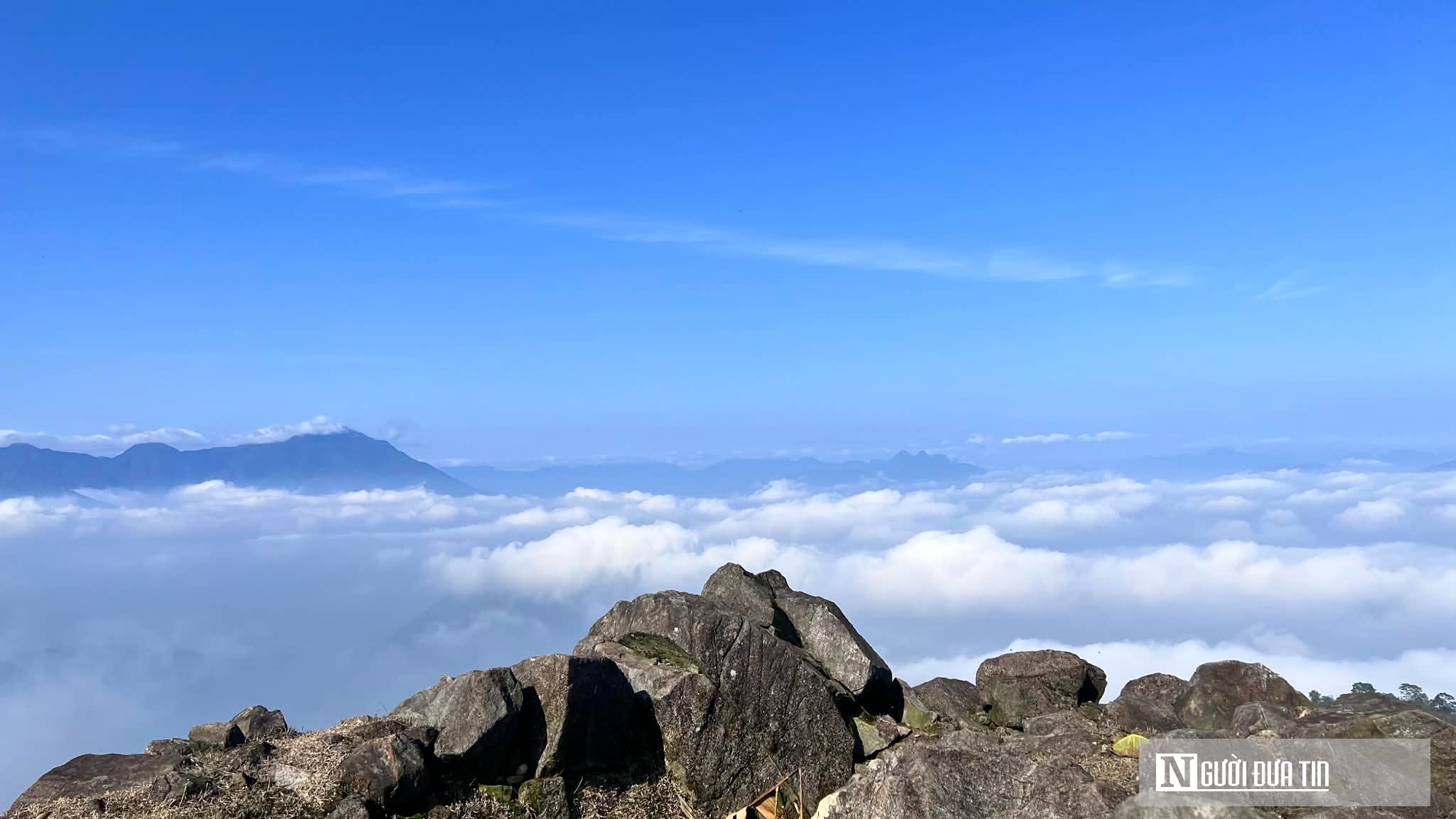Điểm săn mây đẹp mê hồn trên đỉnh Pù Xèo, 'Tà Xùa thứ hai' ở xứ Thanh vẫn chưa được nhiều người biết đến- Ảnh 12. Điểm săn mây đẹp mê hồn trên đỉnh Pù Xèo, 'Tà Xùa thứ hai' ở xứ Thanh vẫn chưa được nhiều người biết đến- Ảnh 12.