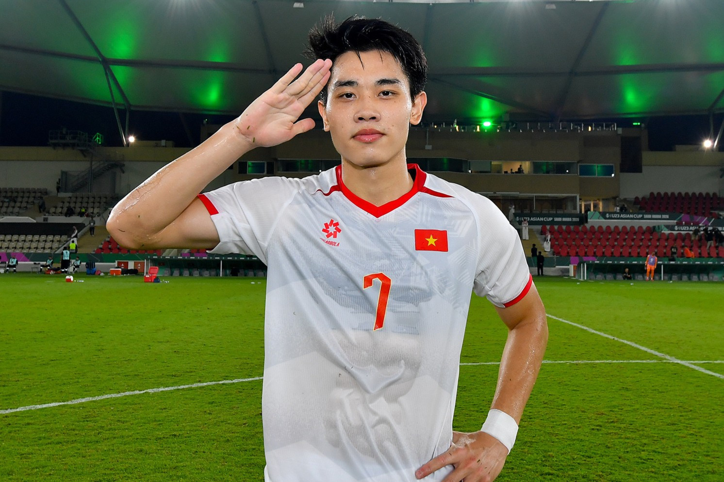 Đình Bắc, Hòa Minzy thông báo tin mừng - Ảnh 3.