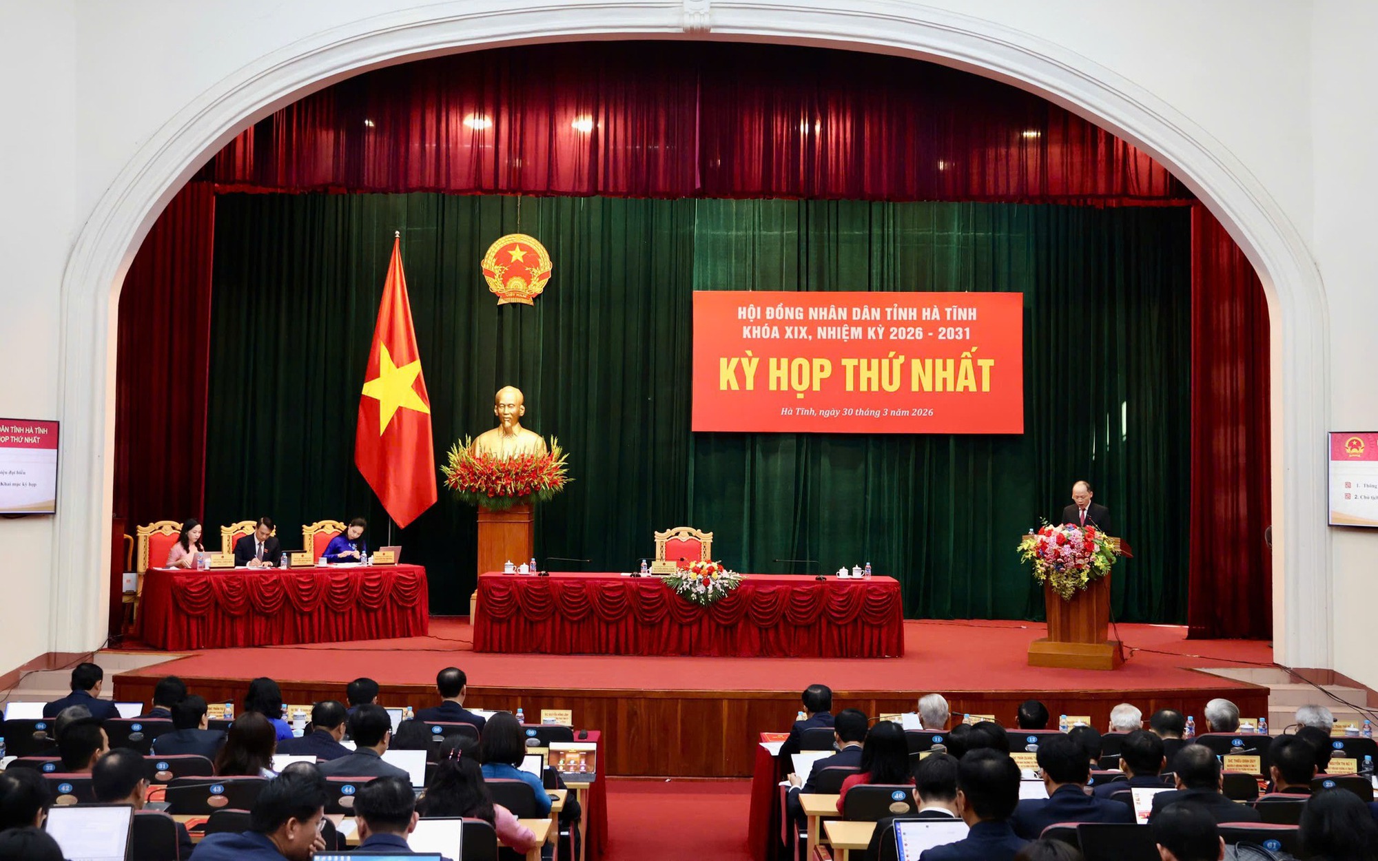 Hà Tĩnh khai mạc kỳ họp HĐND khóa XIX, đặt mục tiêu tăng trưởng GRDP trên 10%