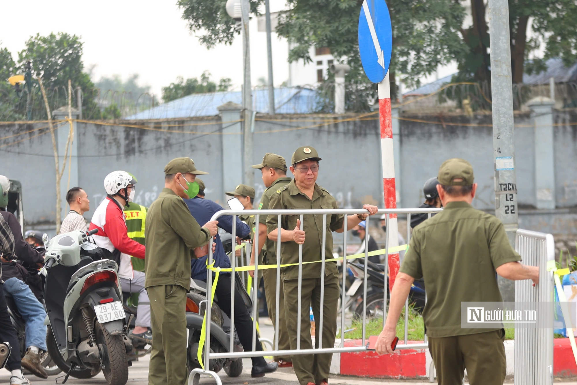 H&agrave; Nội: Một người tử vong sau vụ ch&aacute;y kho xưởng, hiện trường hư hại nặng - Ảnh 8.