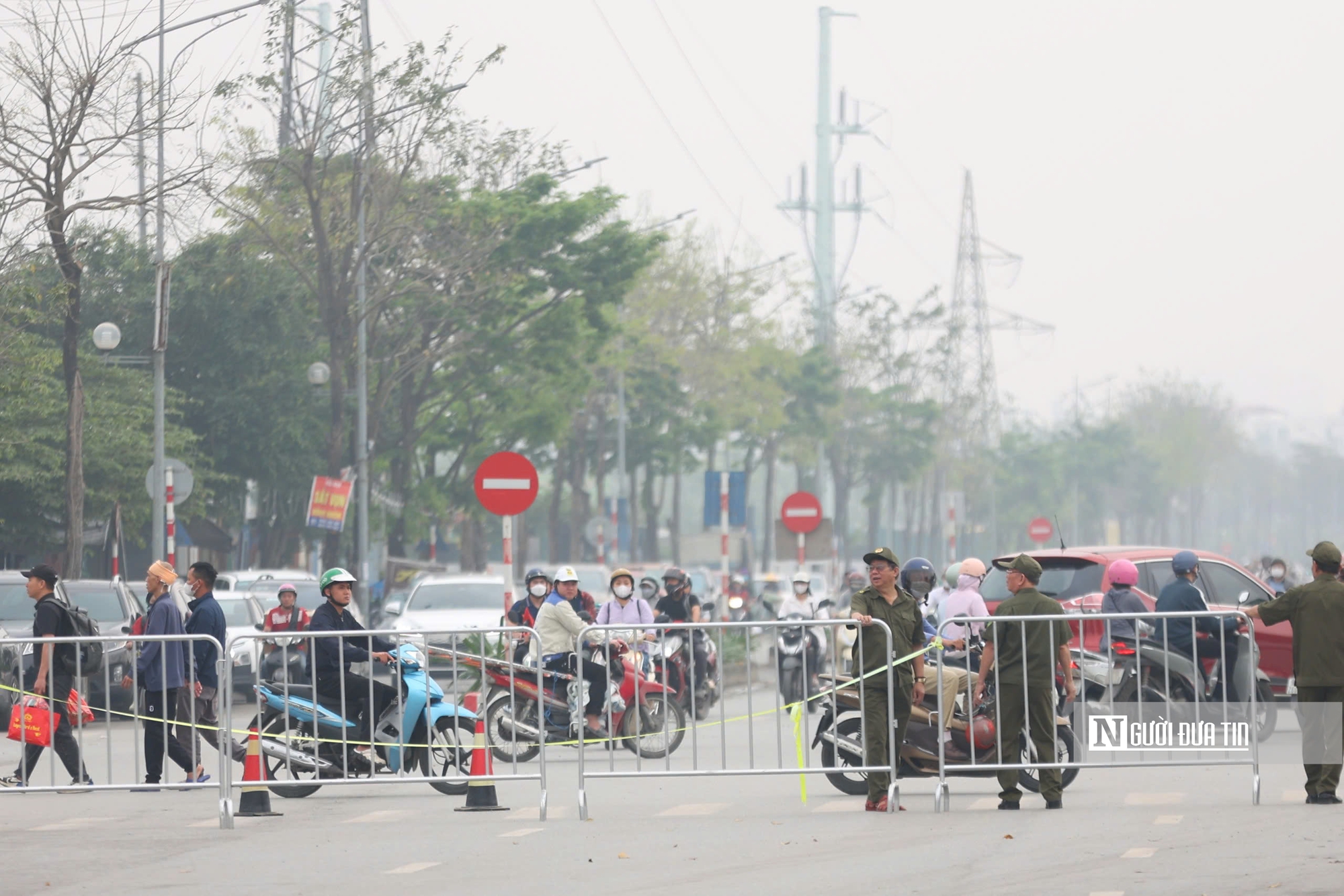 H&agrave; Nội: Một người tử vong sau vụ ch&aacute;y kho xưởng, hiện trường hư hại nặng - Ảnh 10.