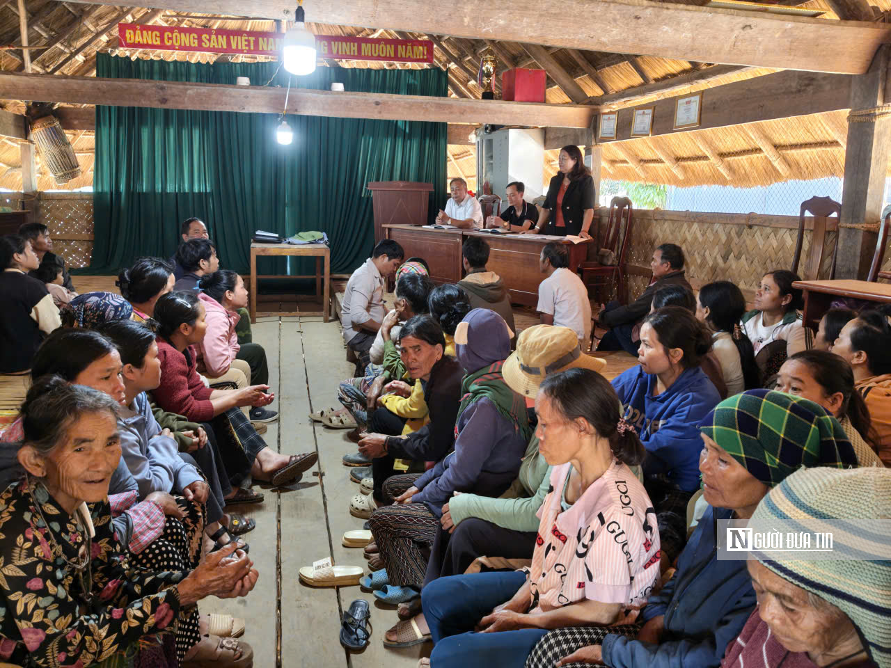 Quảng Ng&atilde;i: Phổ biến ph&aacute;p luật cho người d&acirc;n v&ugrave;ng bi&ecirc;n giới, ngăn ngừa hủ tục lạc hậu- Ảnh 2.