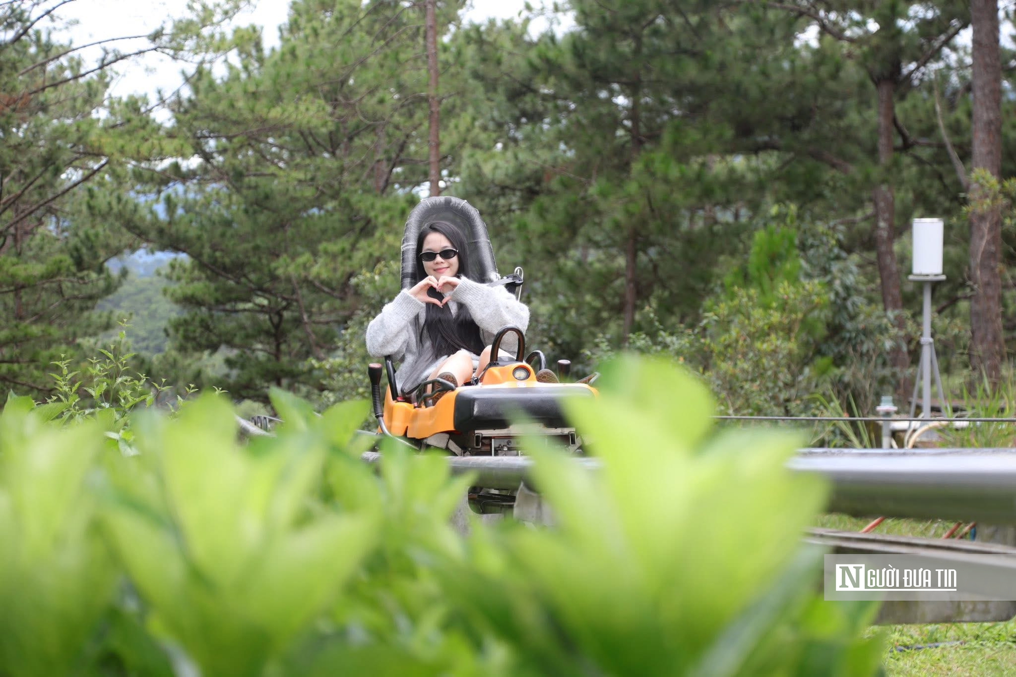 Thị trường du lịch s&ocirc;i động trước kỳ nghỉ Giỗ Tổ v&agrave; 30/4 - 1/5- Ảnh 1.