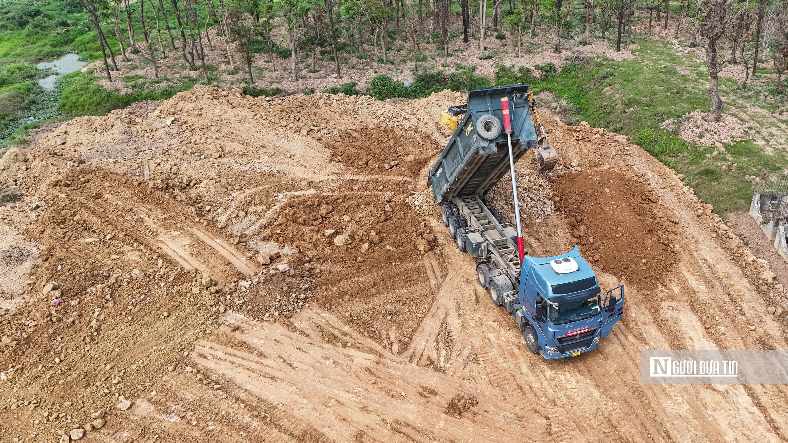 H&agrave; Nội: Xử l&yacute; nghi&ecirc;m những h&agrave;nh vi l&agrave;m rơi v&atilde;i vật liệu v&agrave; chở qu&aacute; tải - Ảnh 5.