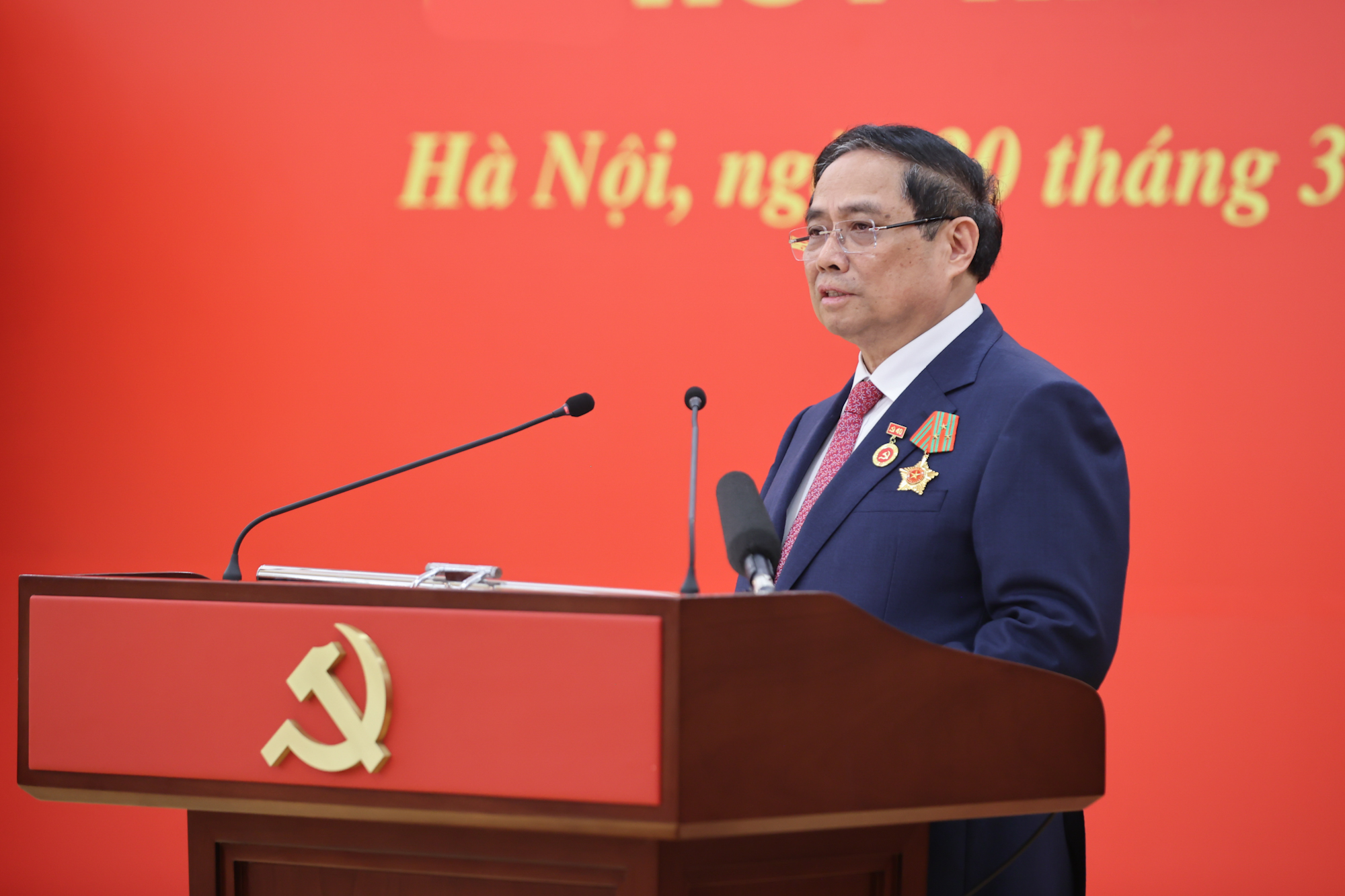 Tổng Bí thư Tô Lâm trao Huân chương Quân công hạng nhất và Huy hiệu Đảng tặng các đồng chí lãnh đạo, nguyên lãnh đạo- Ảnh 6. Tổng Bí thư Tô Lâm trao Huân chương Quân công hạng nhất và Huy hiệu Đảng tặng các đồng chí lãnh đạo, nguyên lãnh đạo- Ảnh 6.