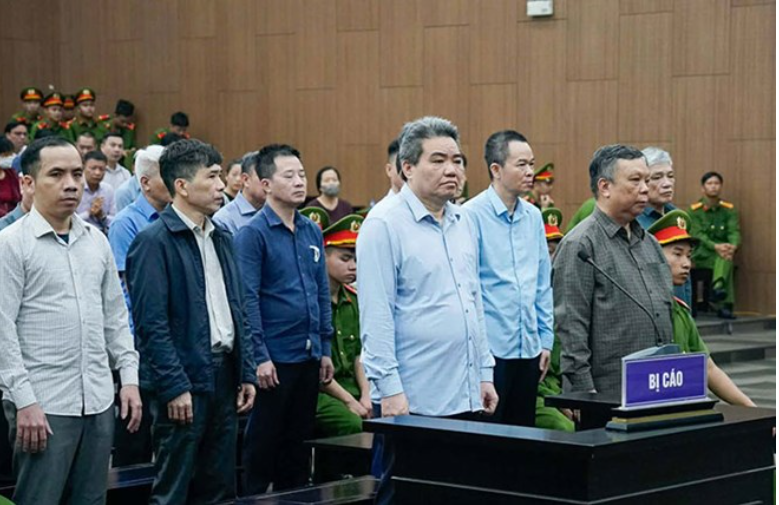 Cựu Cục phó Bộ Nông nghiệp bị truy nã, lộ “kịch bản” vay - trả che giấu hàng chục tỷ đồng hối lộ - Ảnh 2.