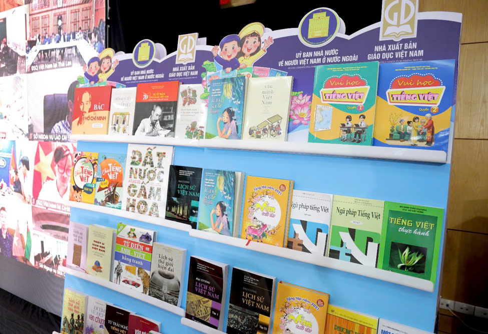 Chung tay để tiếng Việt đồng hành cùng kiều bào - Ảnh 2.