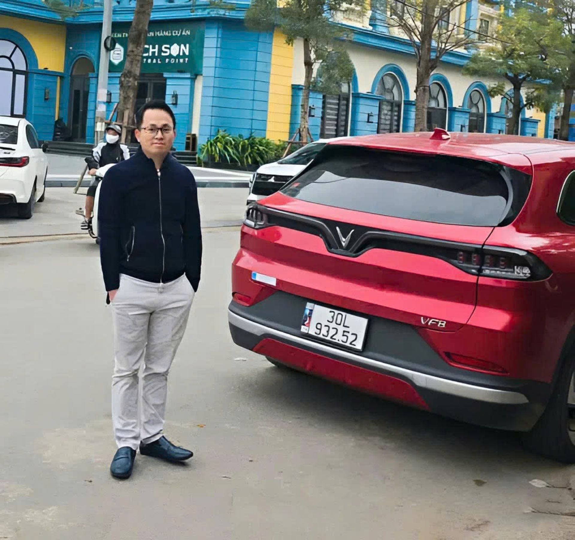 Chủ nhân “bộ sưu tập” 11 xe VinFast ở Hà Nội: “Càng hiểu xe điện, càng thấy đáng giá” - Ảnh 2.