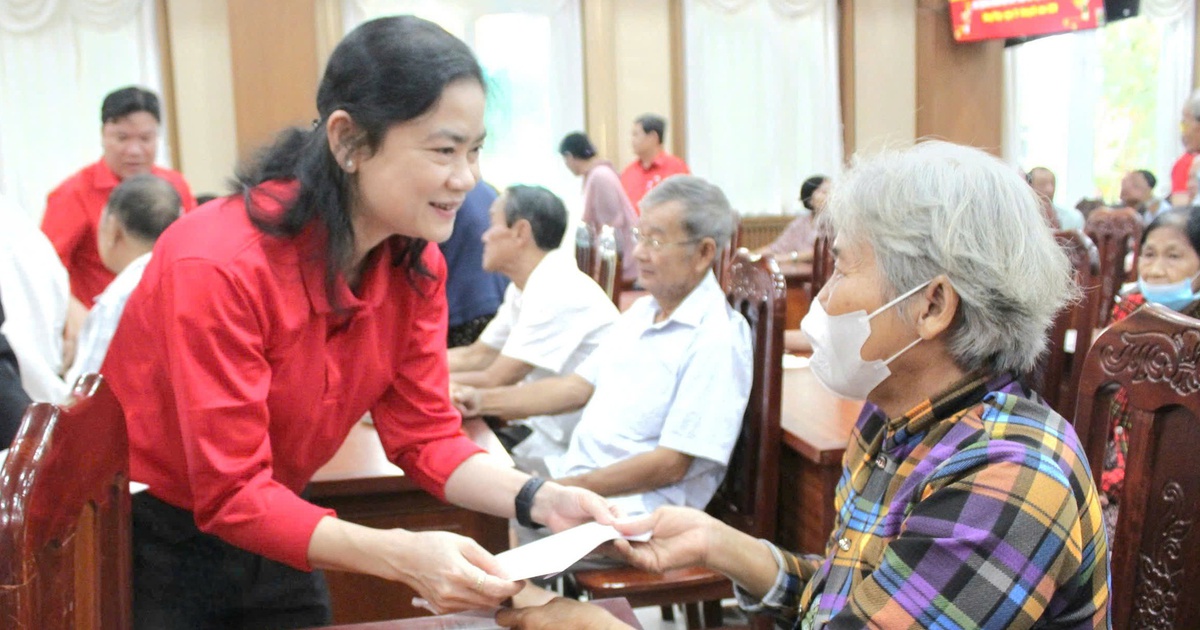 Chương trình hành động của Chủ tịch TƯ Hội Chữ thập đỏ Việt Nam ứng cử Đại biểu Quốc hội khóa XVI- Ảnh 1. Chương trình hành động của Chủ tịch TƯ Hội Chữ thập đỏ Việt Nam ứng cử Đại biểu Quốc hội khóa XVI- Ảnh 1.