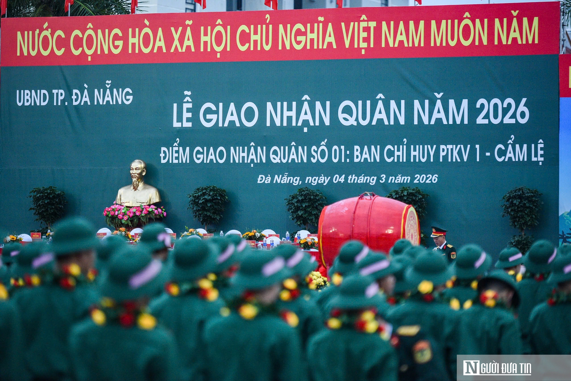 Trang trọng, xúc động ngày hội tòng quân cho hàng ngàn thanh niên Đà Nẵng- Ảnh 5. Trang trọng, xúc động ngày hội tòng quân cho hàng ngàn thanh niên Đà Nẵng- Ảnh 5.