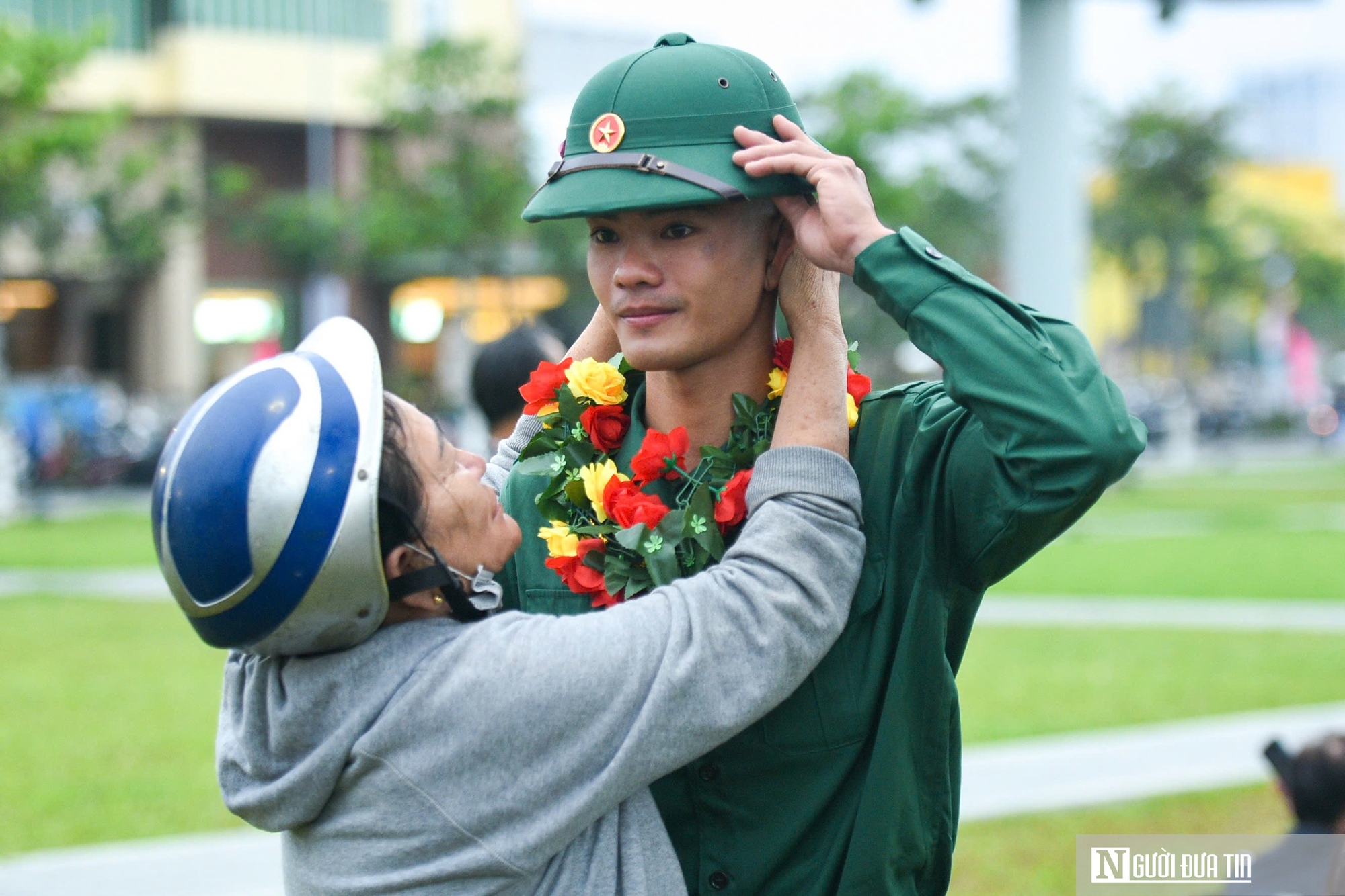 Trang trọng, xúc động ngày hội tòng quân cho hàng ngàn thanh niên Đà Nẵng- Ảnh 14. Trang trọng, xúc động ngày hội tòng quân cho hàng ngàn thanh niên Đà Nẵng- Ảnh 14.