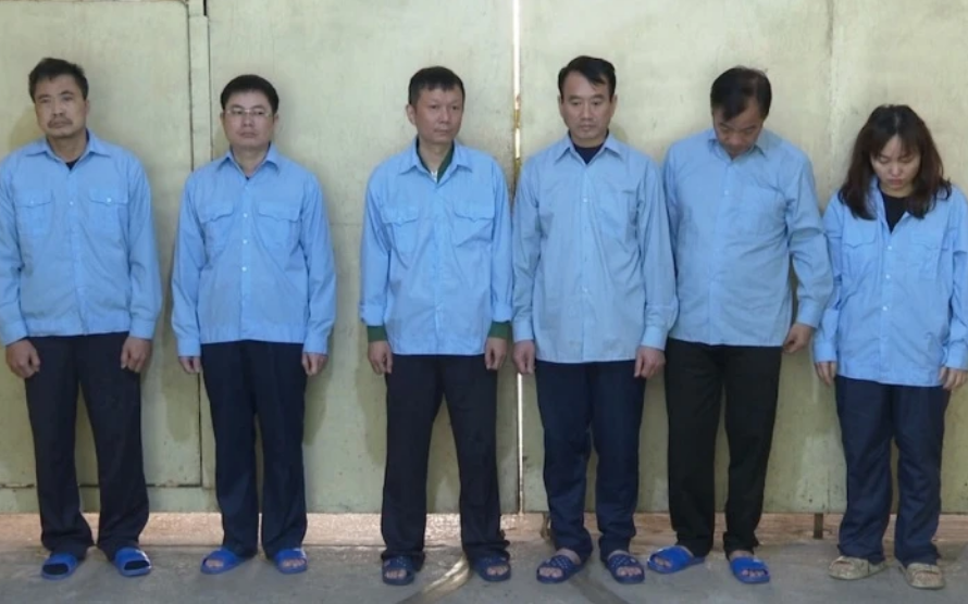 Hà Nội xét xử vụ án nhận hối lộ tại phường Thanh Trì, nhiều cựu cán bộ bị truy tố