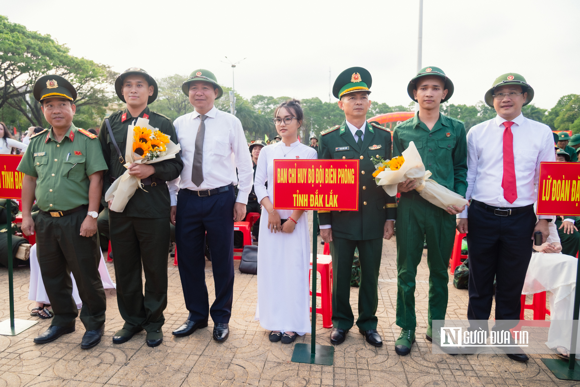 Gần 5.500 thanh niên Đắk Lắk lên đường thực hiện nghĩa vụ quân sự- Ảnh 5. Gần 5.500 thanh niên Đắk Lắk lên đường thực hiện nghĩa vụ quân sự- Ảnh 5.