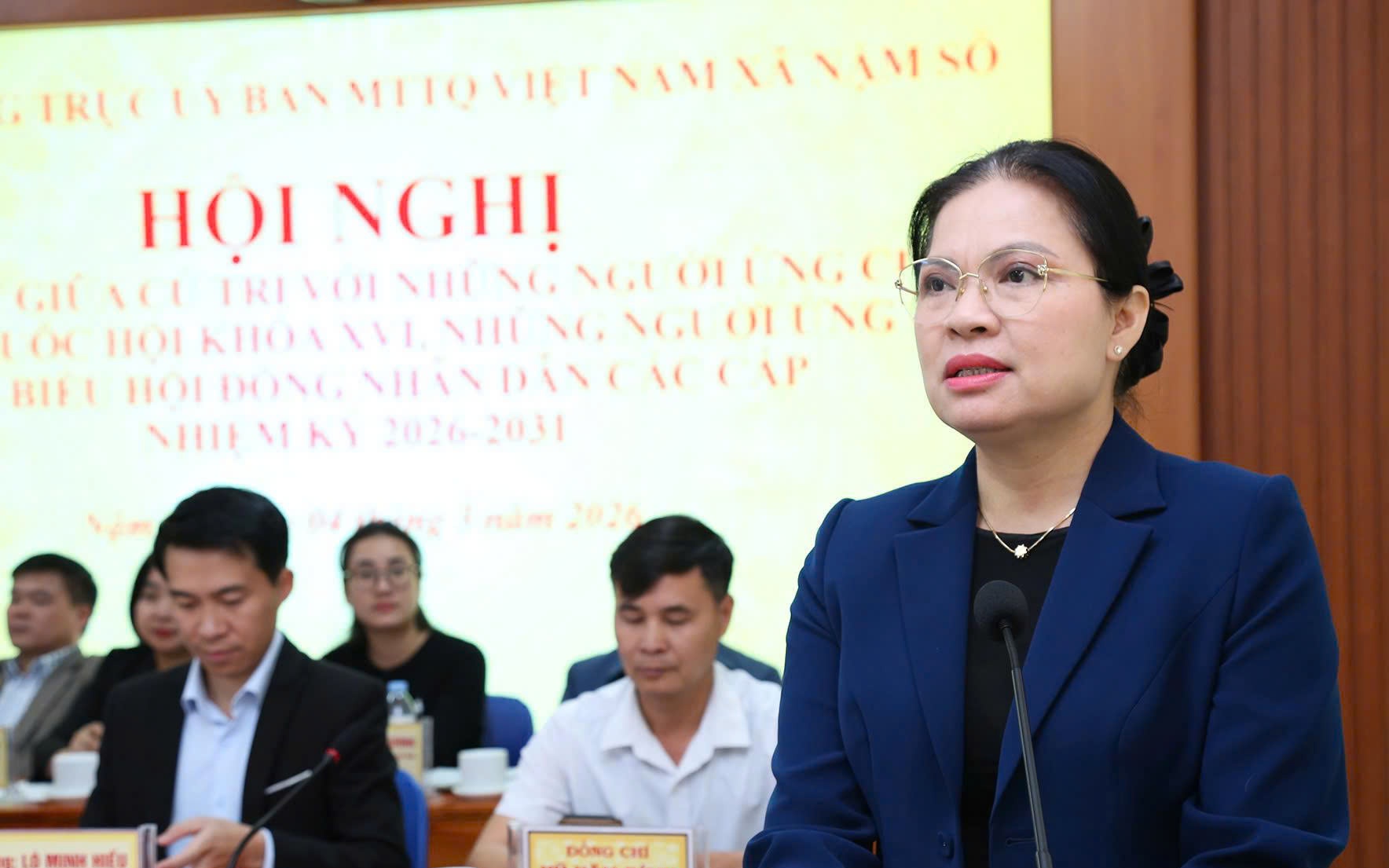 Ứng cử viên Hà Thị Nga tiếp xúc cử tri Lai Châu, cam kết gắn bó với nhân dân