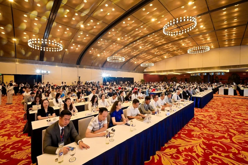 Tour Trung Đông đồng loạt tạm dừng, doanh nghiệp khẩn trương ứng phó - Ảnh 2.