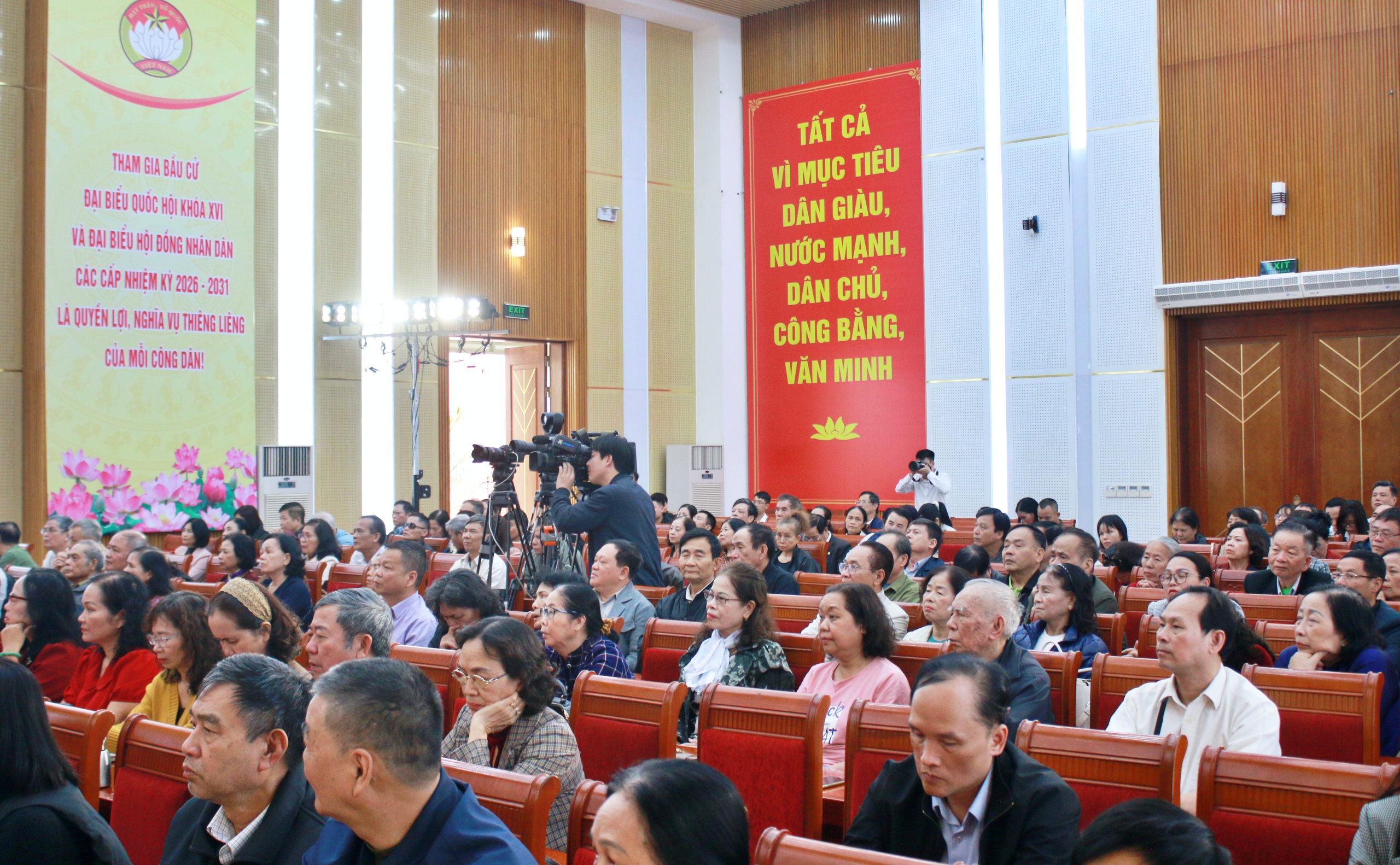 &Ocirc;ng Nguyễn Hữu Ch&iacute;nh: H&agrave;nh động v&igrave; d&acirc;n, lấy ph&aacute;p luật l&agrave;m nền tảng- Ảnh 4.