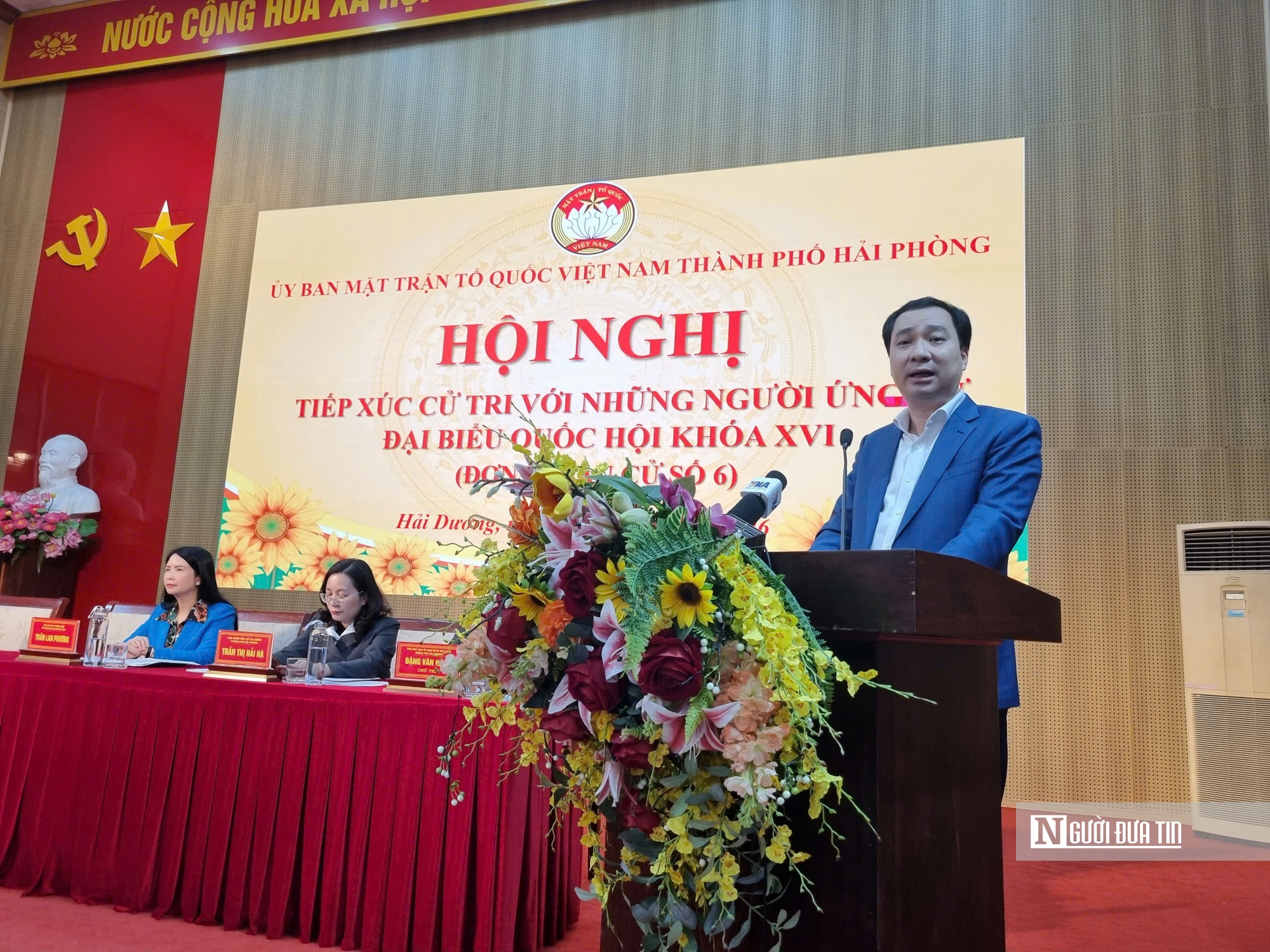 Người dân thấy ấm lòng tại buổi tiếp xúc cử tri của ứng cử viên Vũ Văn Tiến- Ảnh 5.