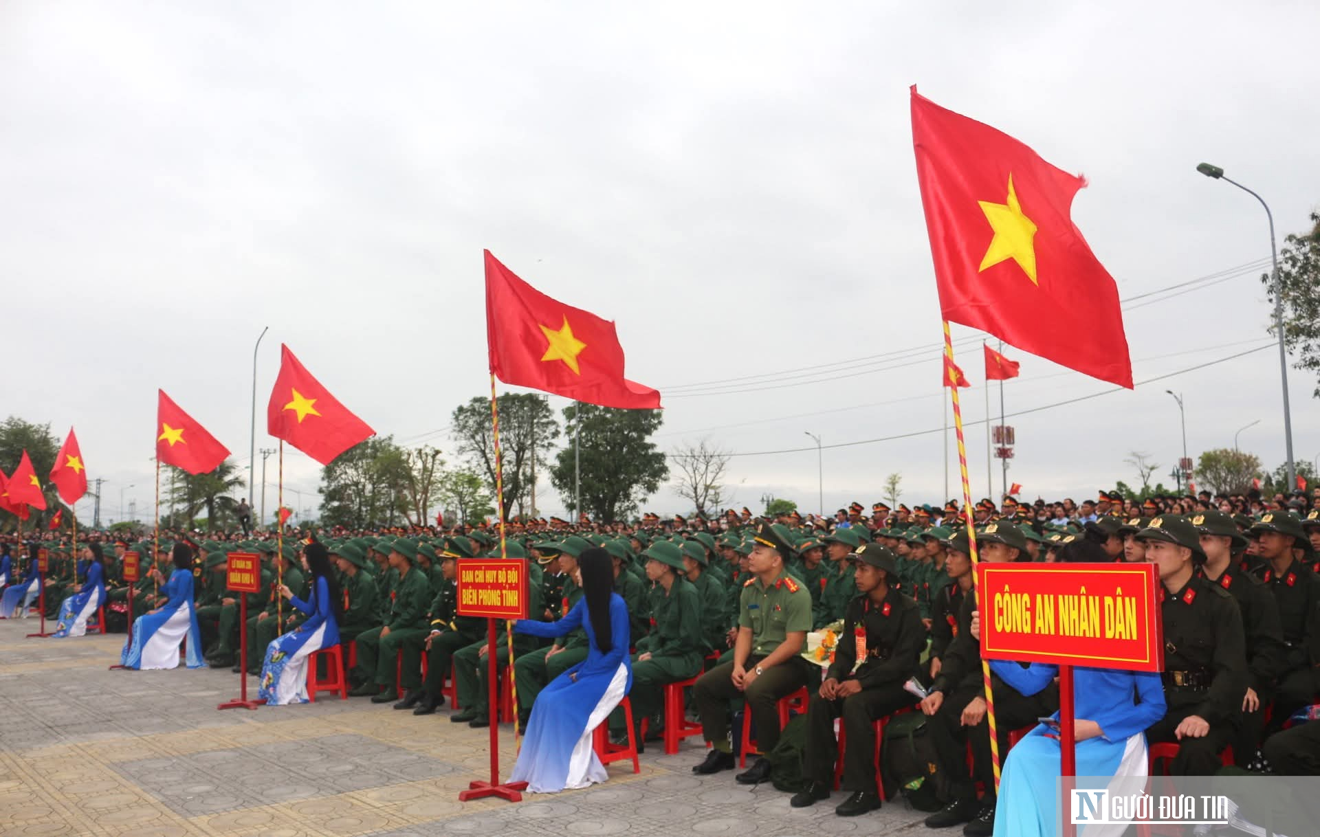 Nữ dược sĩ xung phong nhập ngũ v&agrave; h&agrave;nh tr&igrave;nh viết tiếp ước mơ- Ảnh 4.