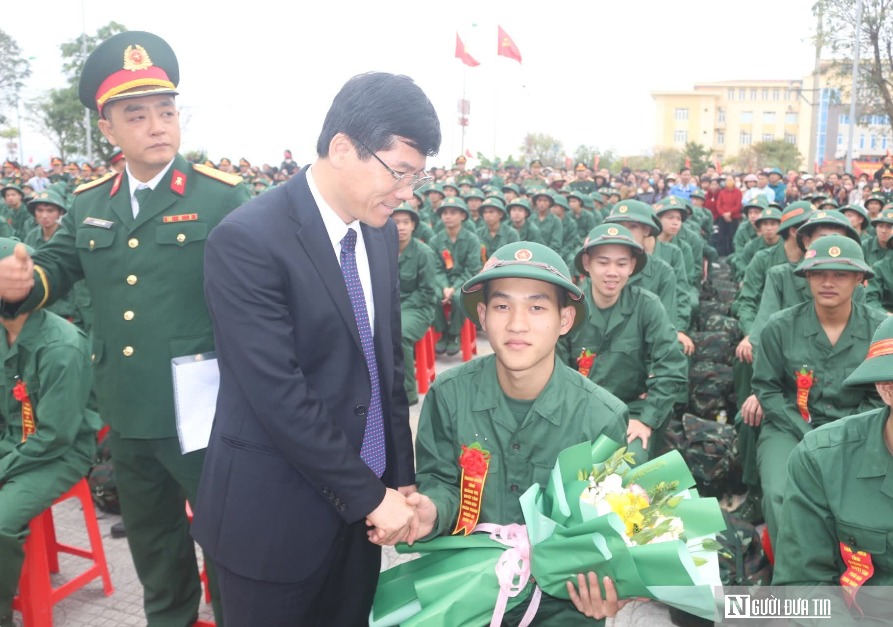 Nữ dược sĩ xung phong nhập ngũ v&agrave; h&agrave;nh tr&igrave;nh viết tiếp ước mơ- Ảnh 6.