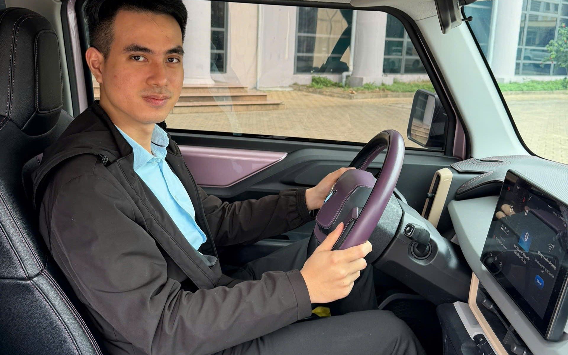 Trải Nghiệm Thực Tế Với VF 3: Xe Điện Nhỏ Gọn Làm Chủ Đô Thị