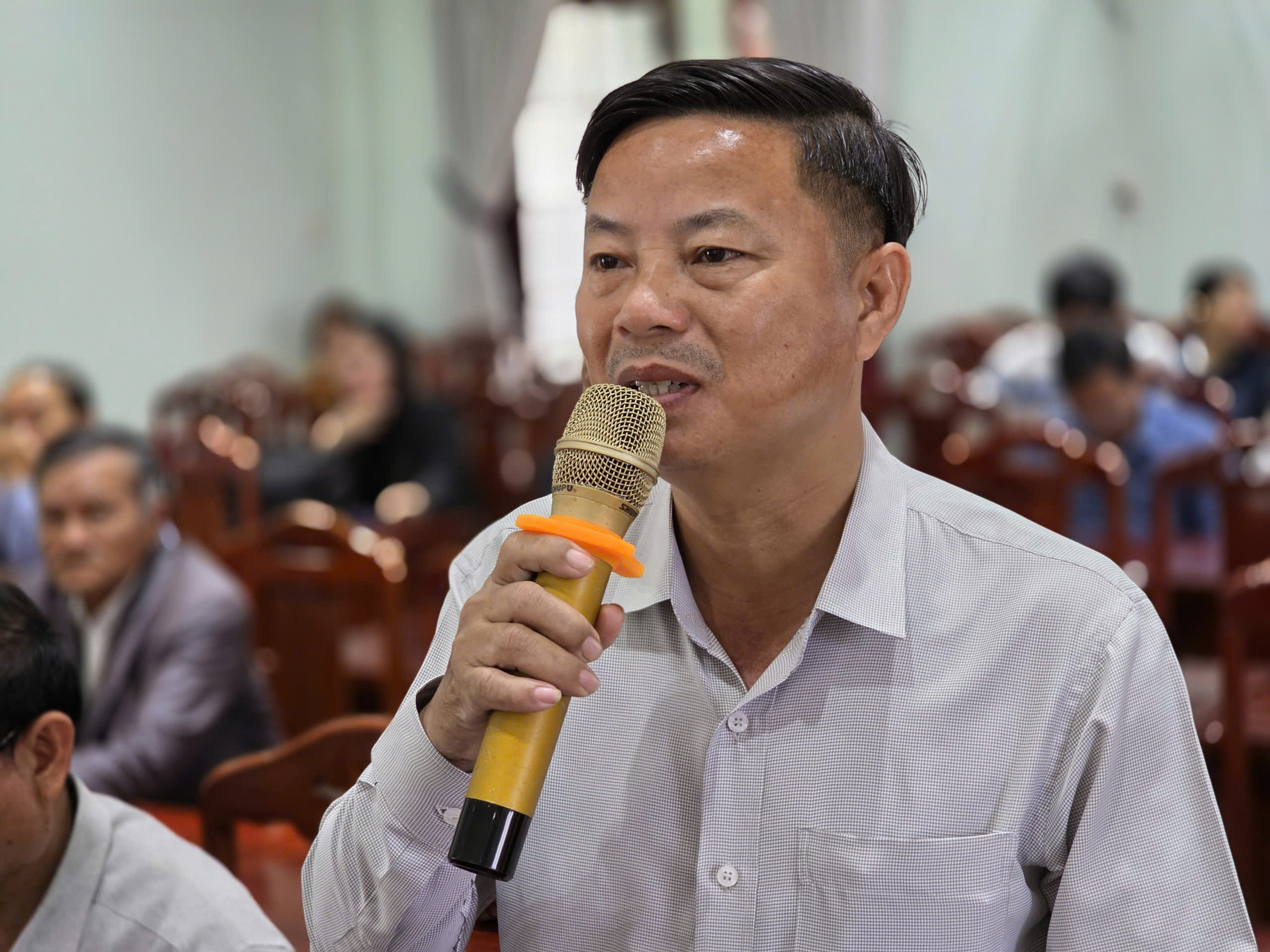 Ứng cử viên đại biểu Quốc hội: Sâu sát, phản ánh vướng mắc pháp luật, thủy điện của cử tri vùng núi Đà Nẵng- Ảnh 5.