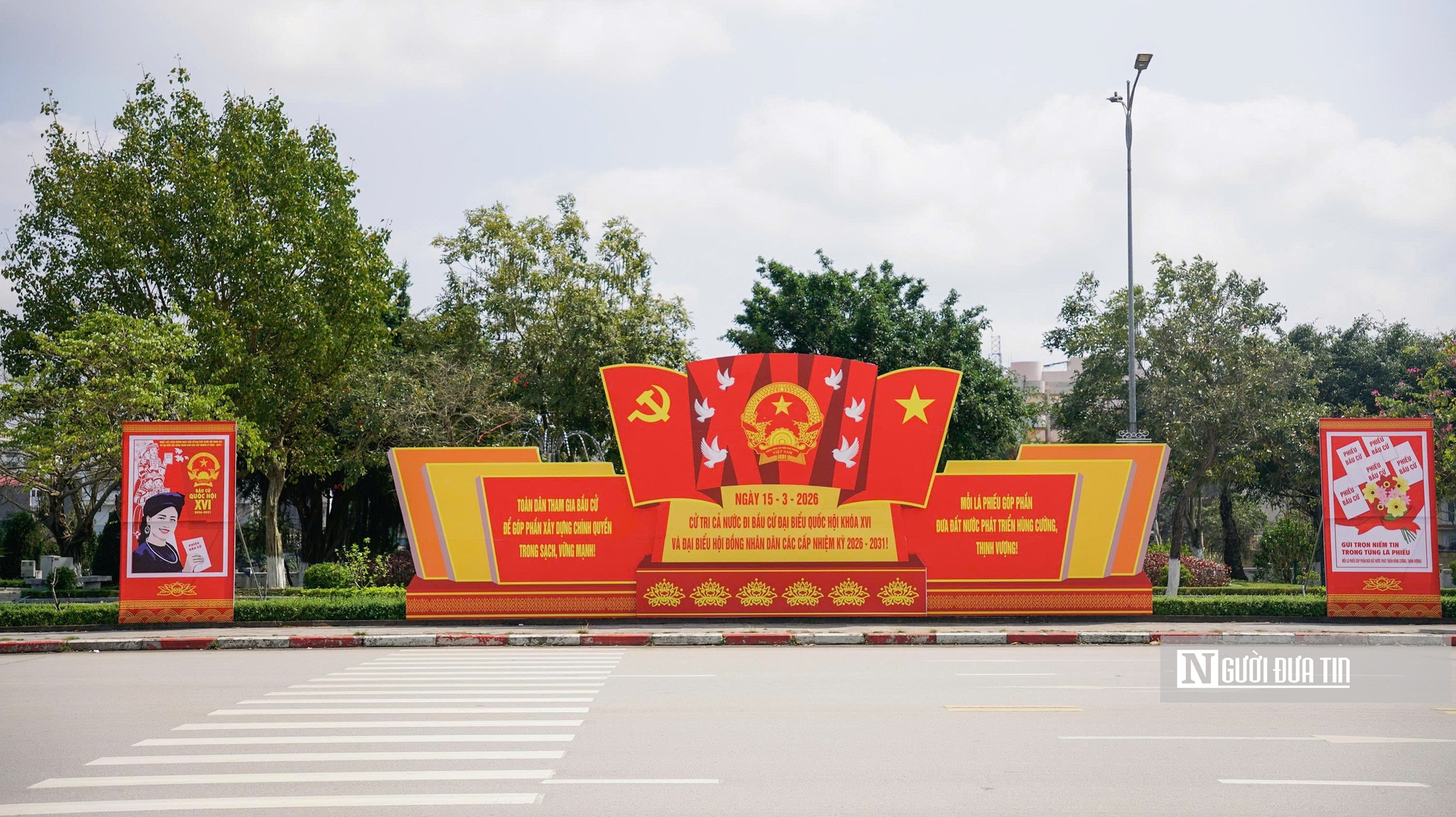 Lạng Sơn ngập tr&agrave;n sắc đỏ cờ hoa hướng tới ng&agrave;y bầu cử- Ảnh 6.