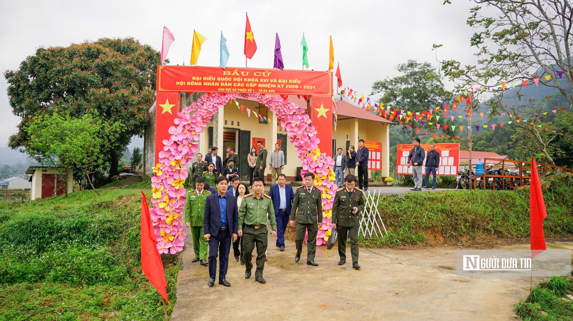 Lạng Sơn ngập tr&agrave;n sắc đỏ cờ hoa hướng tới ng&agrave;y bầu cử- Ảnh 10.
