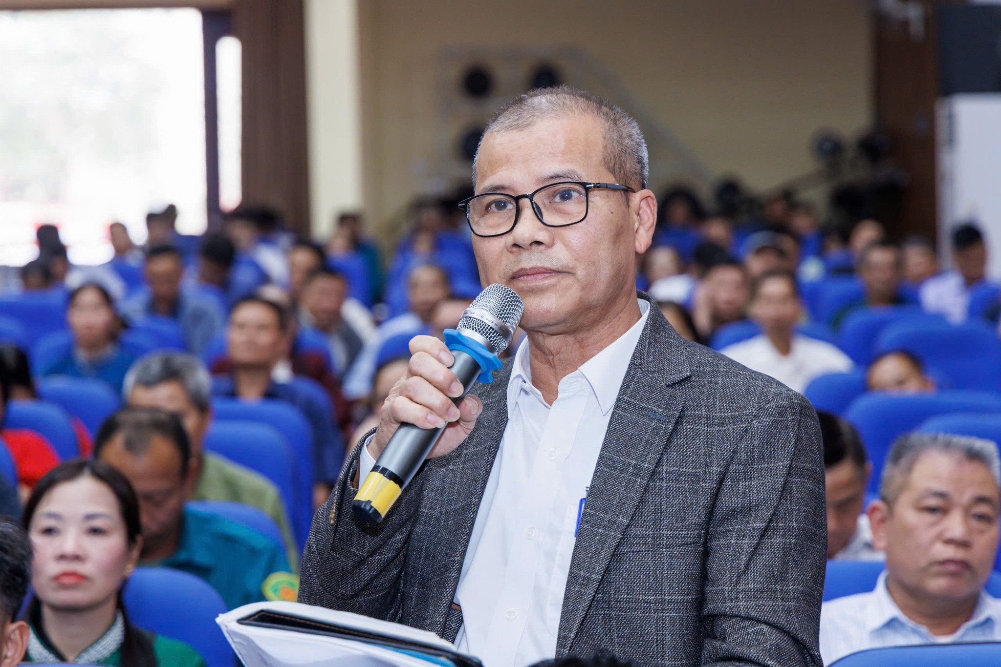 Tiếp x&uacute;c cử tri tại Ph&uacute; Thọ: Lắng nghe t&acirc;m tư, cụ thể h&oacute;a quan điểm "d&acirc;n l&agrave; gốc"- Ảnh 4.