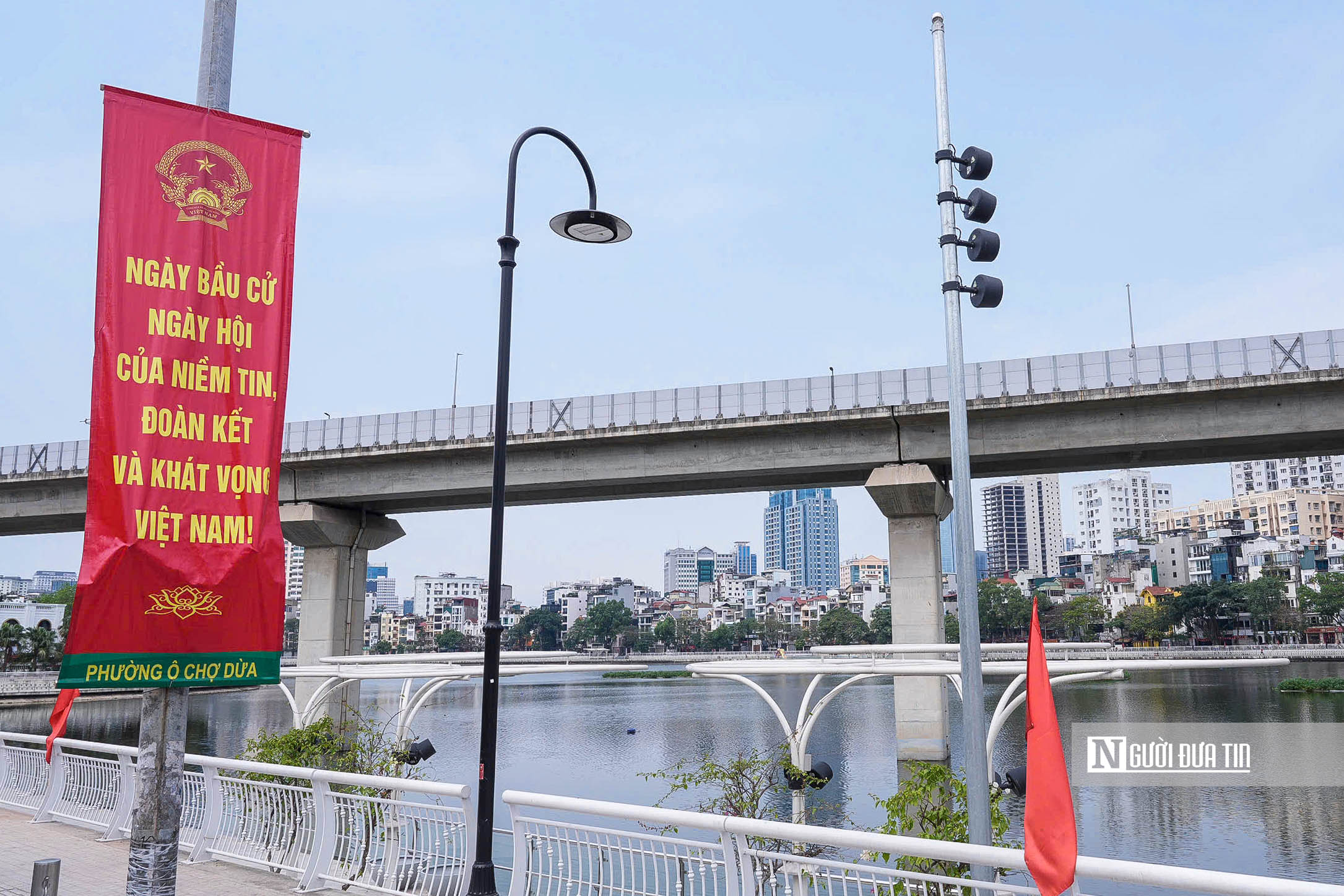 H&agrave; Nội: Cận cảnh c&ocirc;ng tr&igrave;nh ch&agrave;o mừng bầu cử - Ảnh 11.