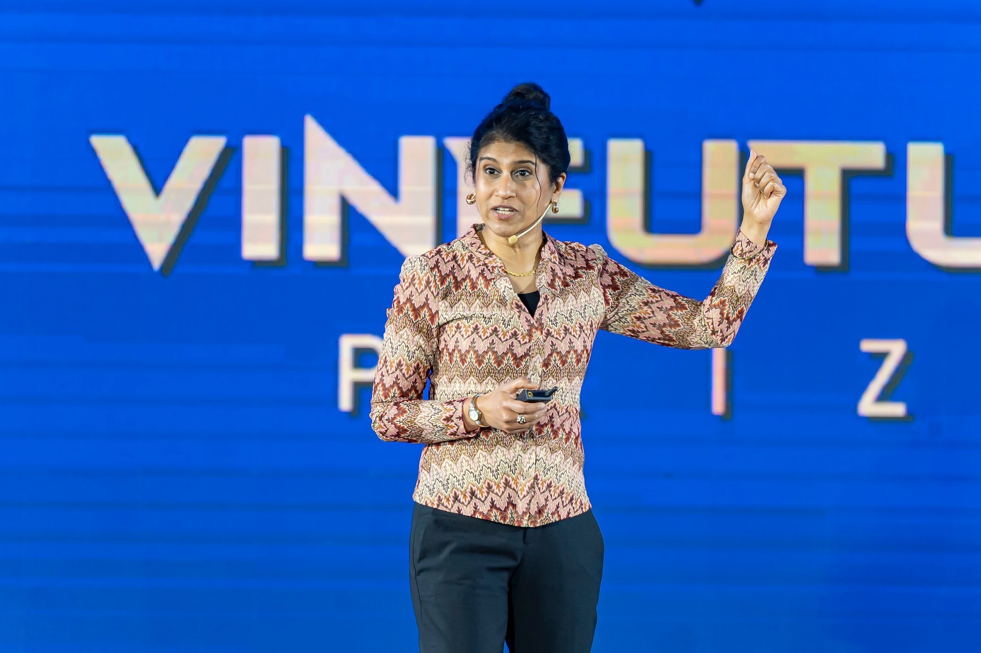 Nh&agrave; khoa học Mỹ: &ldquo;VinFuture đưa đ&oacute;ng g&oacute;p của phụ nữ l&agrave;m khoa học ra &aacute;nh s&aacute;ng to&agrave;n cầu&rdquo;- Ảnh 2.