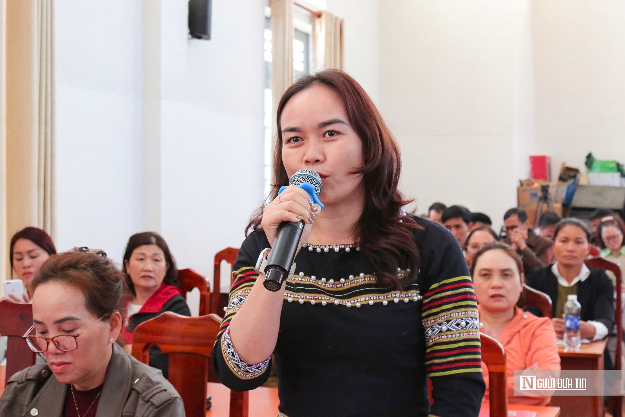 Chủ tịch UBND tỉnh L&acirc;m Đồng Hồ Văn Mười lắng nghe kiến nghị của cử tri D&rsquo;ran- Ảnh 3.