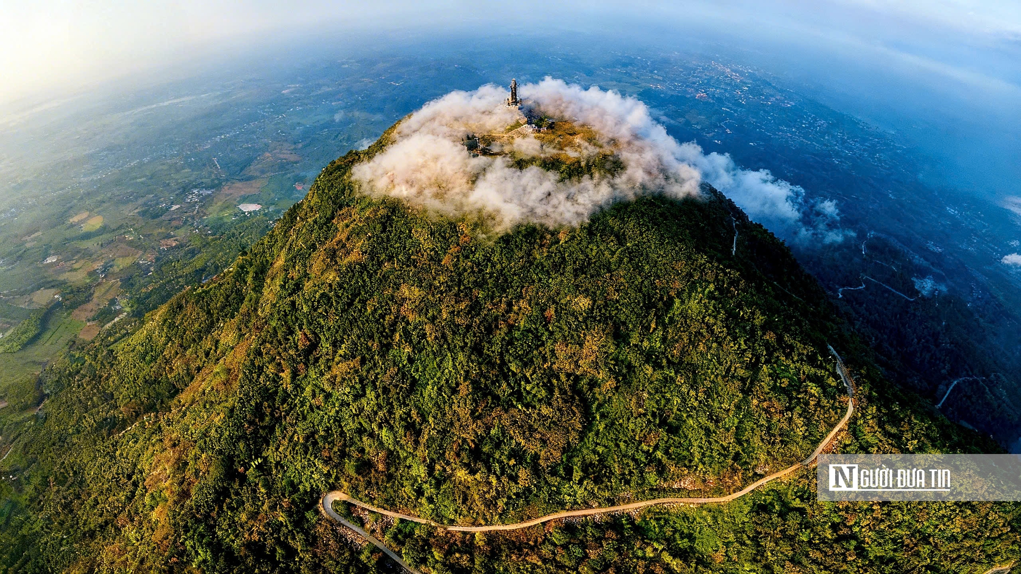 Tulip rực rỡ trên “nóc nhà Nam Bộ”- Ảnh 2.