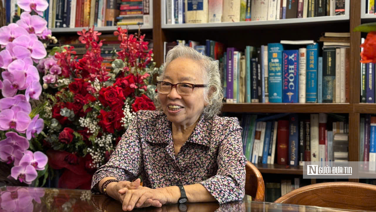 Nữ b&aacute;c sĩ ngo&agrave;i 80 tuổi vẫn học mỗi ng&agrave;y v&agrave; k&yacute; ức về ng&agrave;y 8/3 "Chỉ một lời ch&uacute;c"- Ảnh 1.