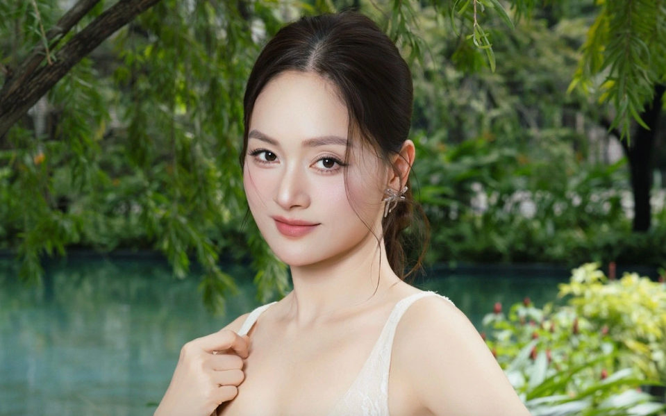 Lan Phương tìm lại bình yên và học cách yêu thương bản thân sau những thăng trầm cuộc sống