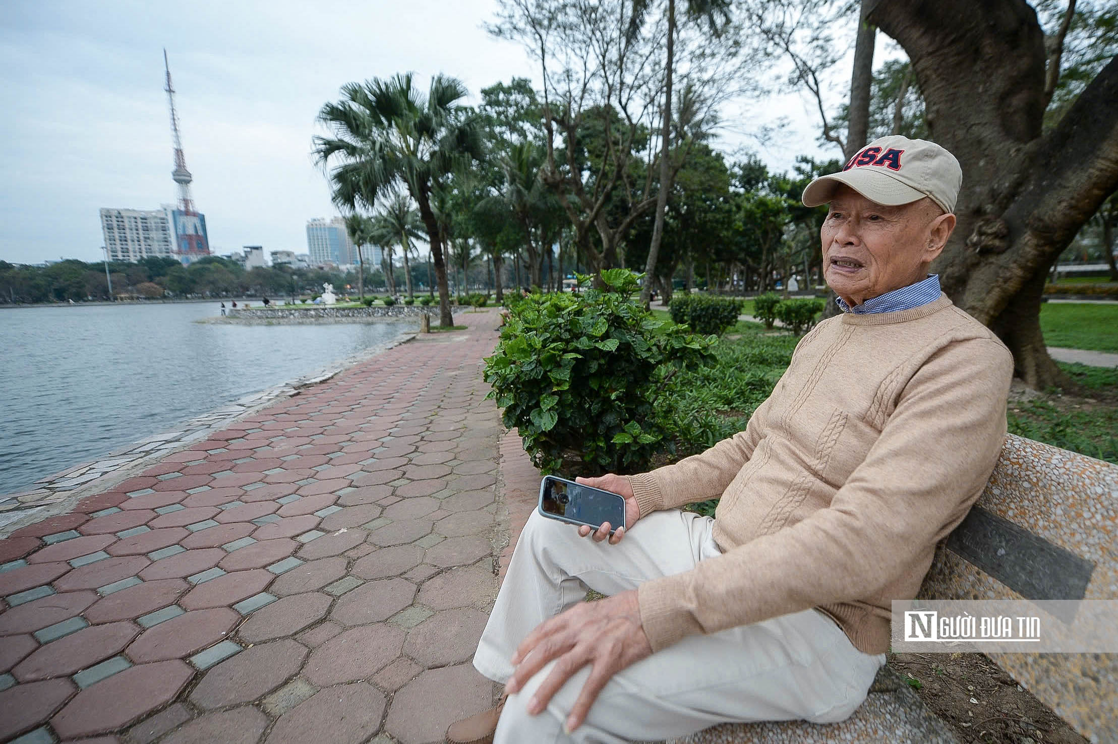 H&agrave; Nội: C&ocirc;ng vi&ecirc;n hạ r&agrave;o, người d&acirc;n tận hưởng kh&ocirc;ng gian xanh- Ảnh 9.