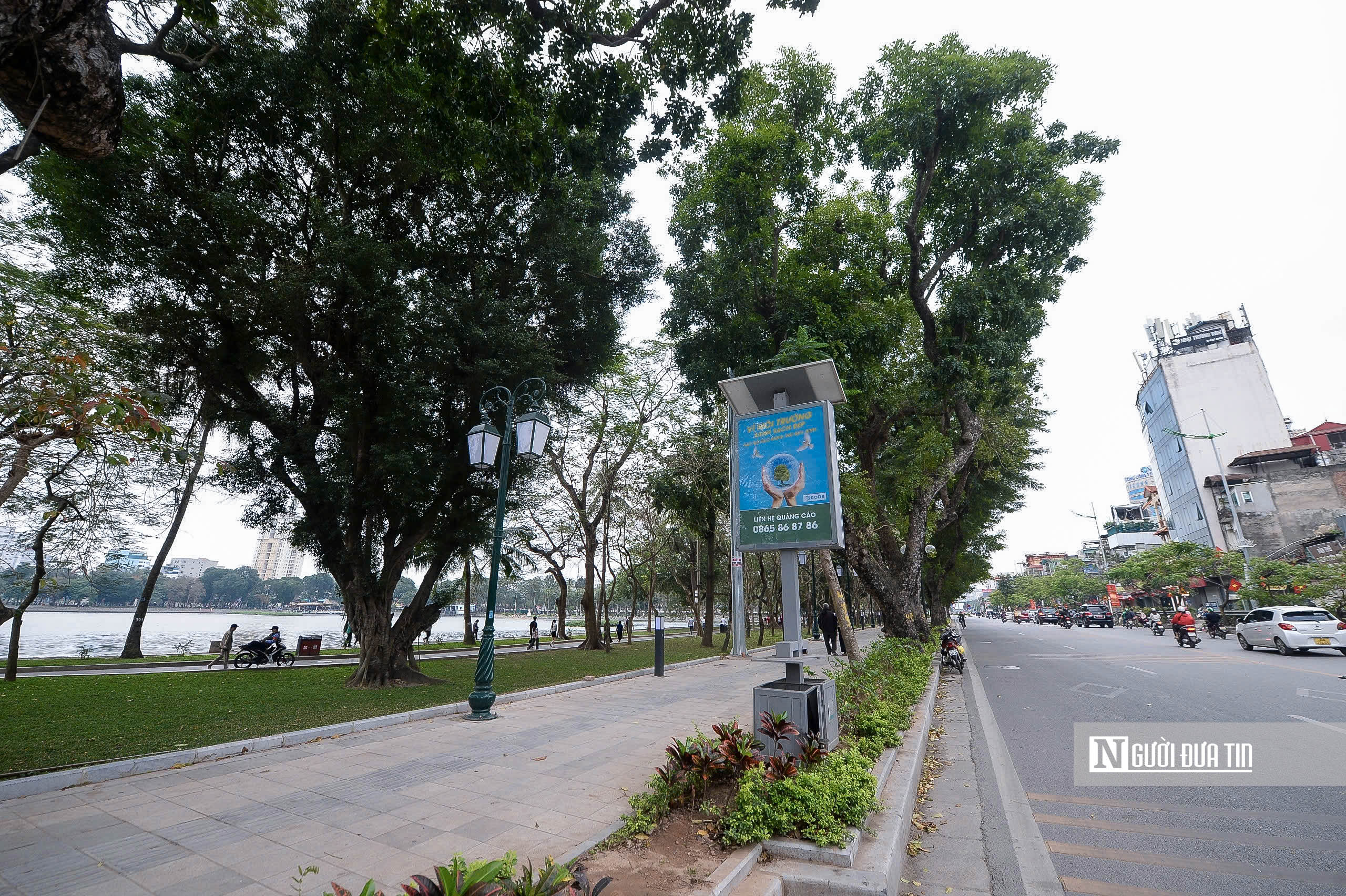 H&agrave; Nội: C&ocirc;ng vi&ecirc;n hạ r&agrave;o, người d&acirc;n tận hưởng kh&ocirc;ng gian xanh- Ảnh 3.