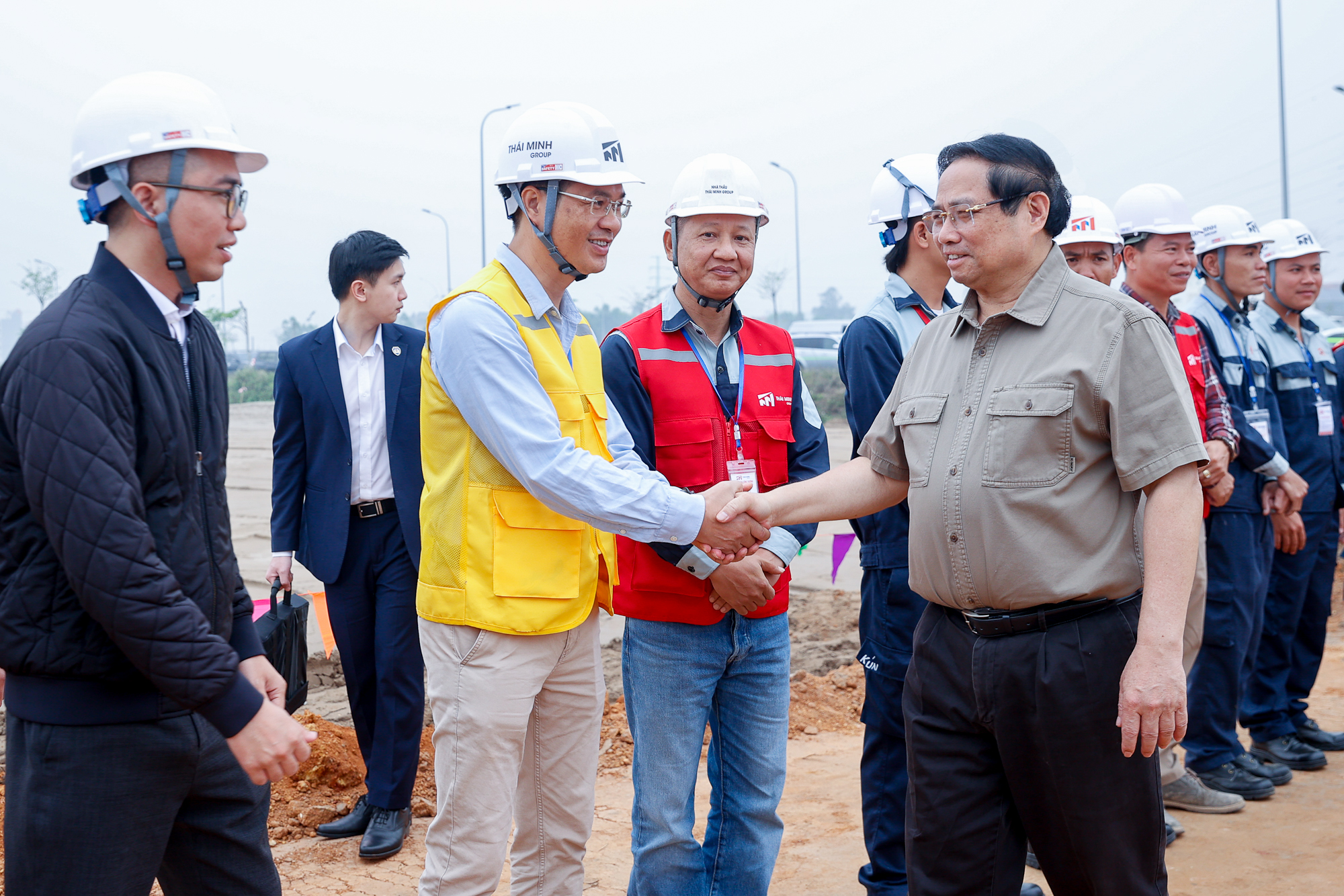 Thủ tướng: Phát triển kinh tế hàng không, khu thương mại tự do thế hệ mới tại sân bay Gia Bình- Ảnh 2.